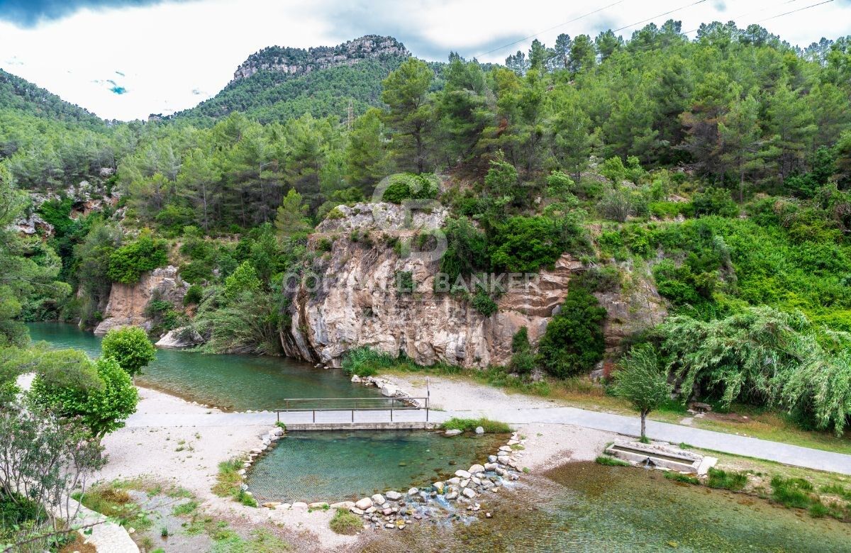 Stunning mansion in montanejos with great hotel potential and panoramic terrace.
