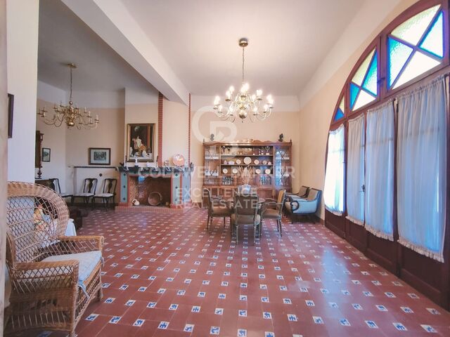 Impresionante casa en Montanejos para reformar, ideal para proyecto hotelero