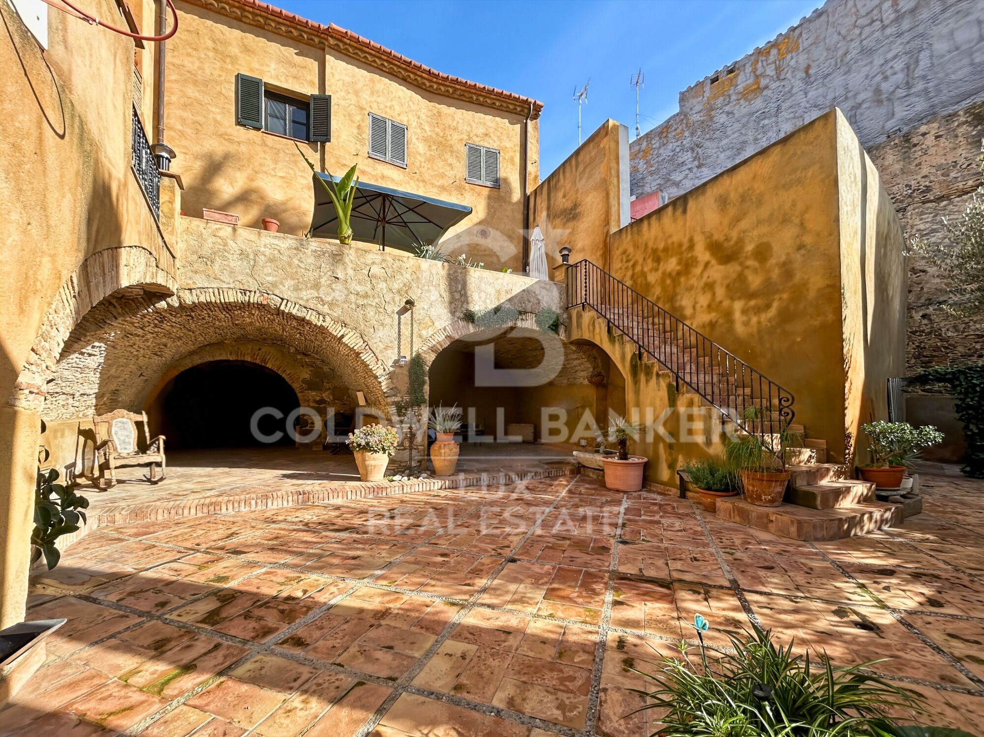 Elegantes Haus aus dem achtzehnten Jahrhundert zum Verkauf in Castelló d'Empúries, Costa Brava