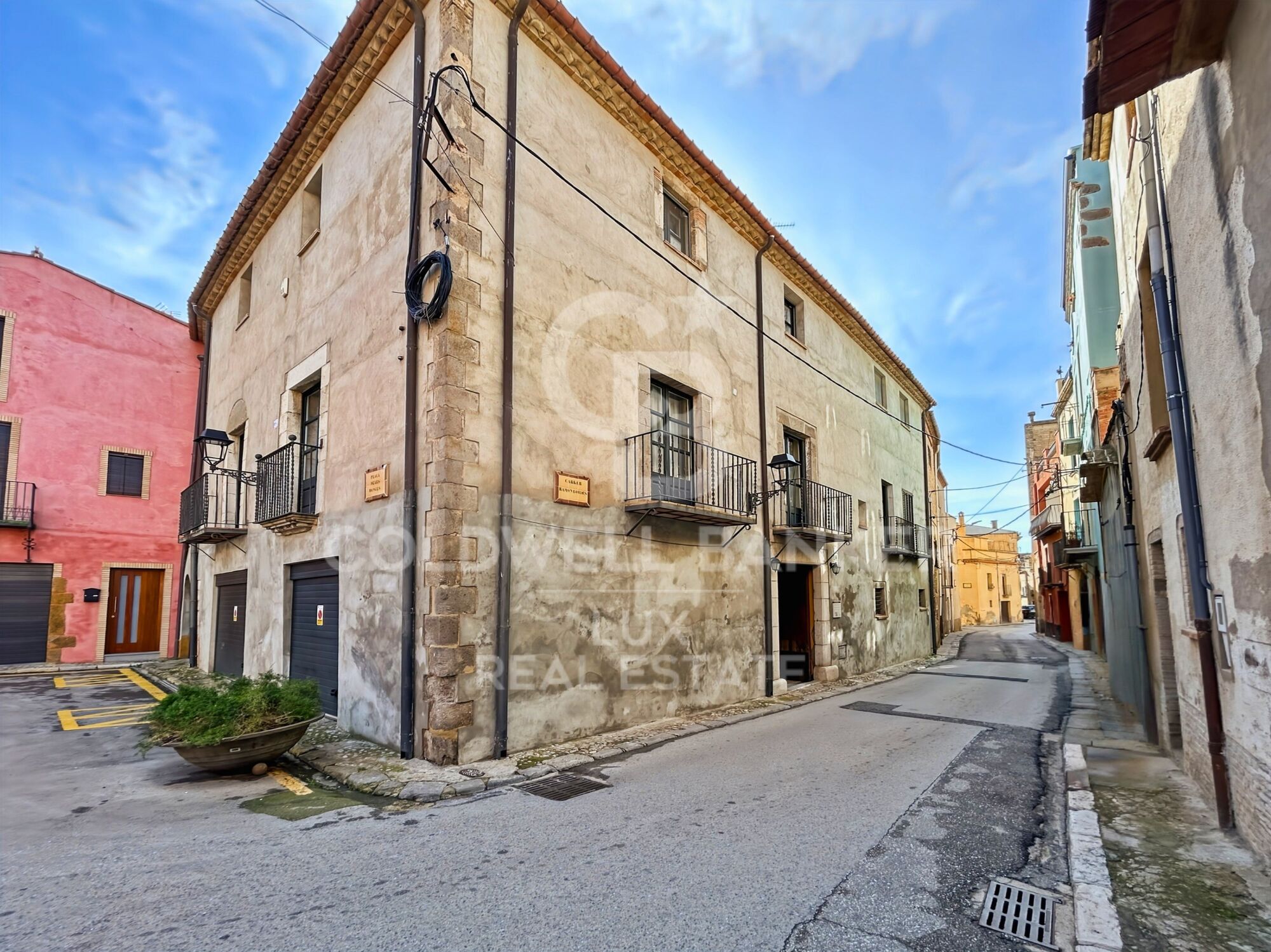 Elegantes Haus aus dem achtzehnten Jahrhundert zum Verkauf in Castelló d'Empúries, Costa Brava