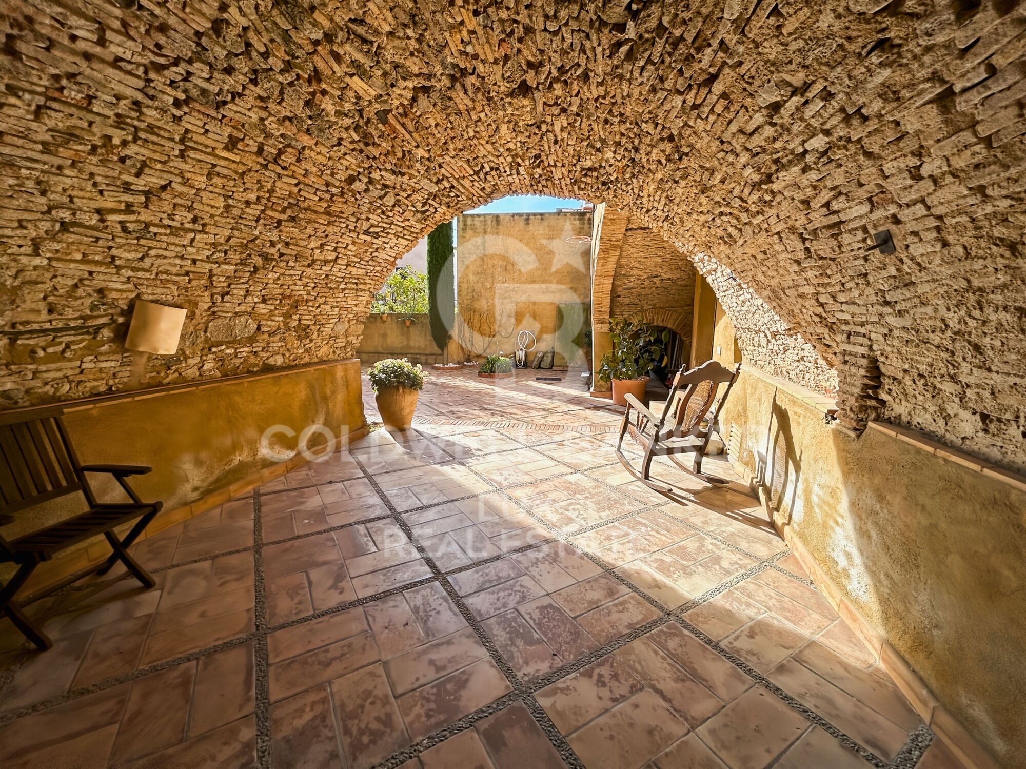 Elegantes Haus aus dem achtzehnten Jahrhundert zum Verkauf in Castelló d'Empúries, Costa Brava
