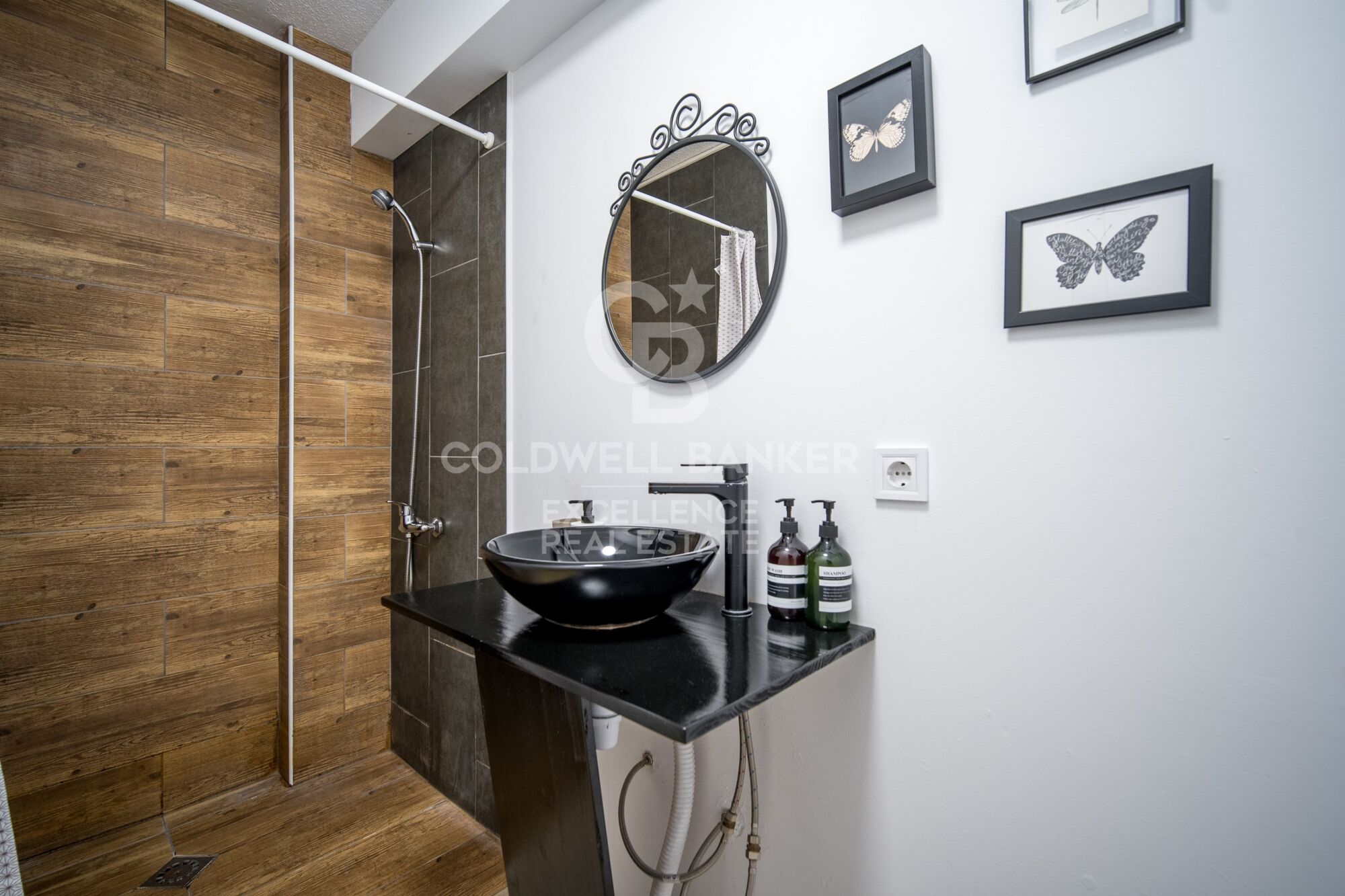 Tourist hostel with tourist license and 10% roi in Valencia.
