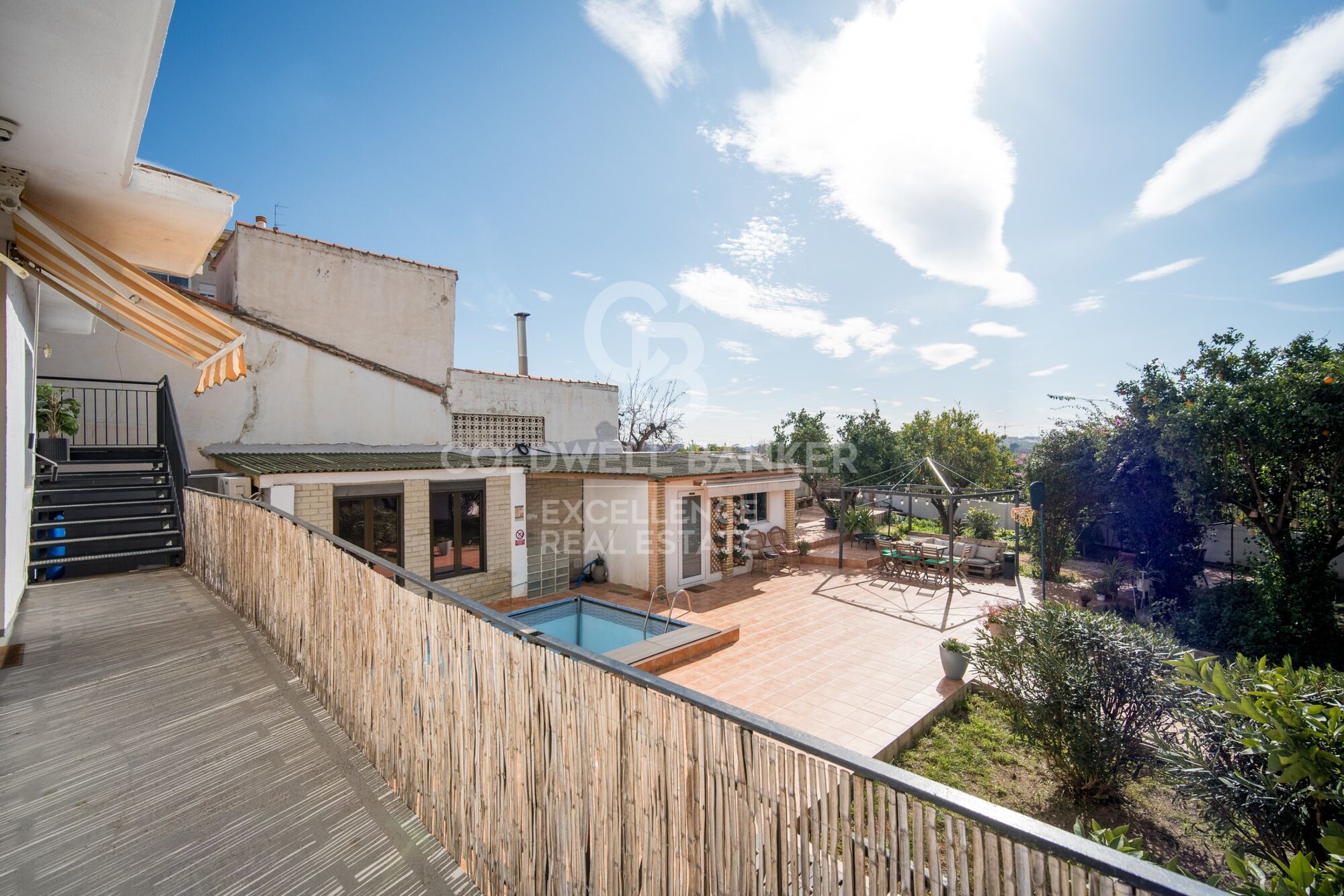 Tourist hostel with tourist license and 10% roi in Valencia.