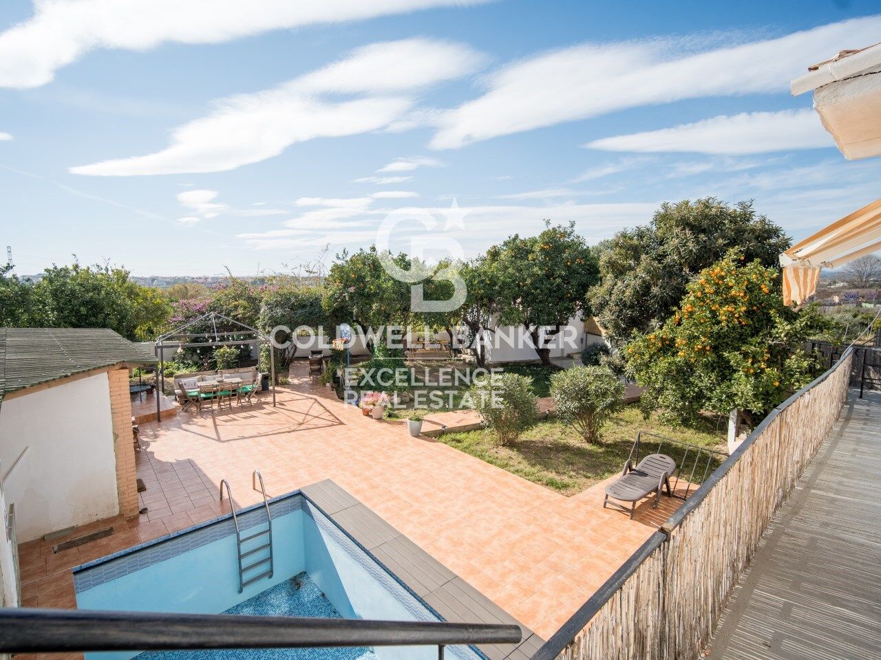 Auberge touristique avec licence et rentabilité de 10 % à Valence.