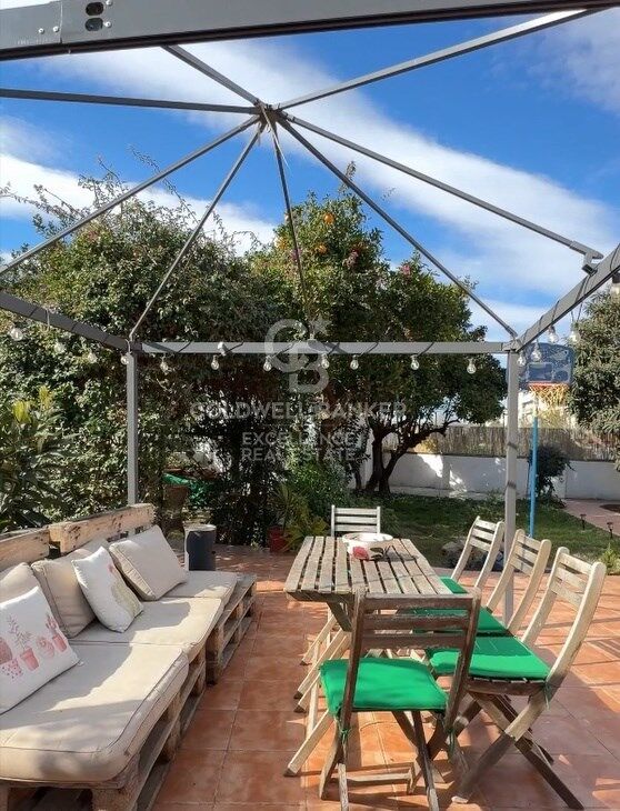 Auberge touristique avec licence et rentabilité de 10 % à Valence.