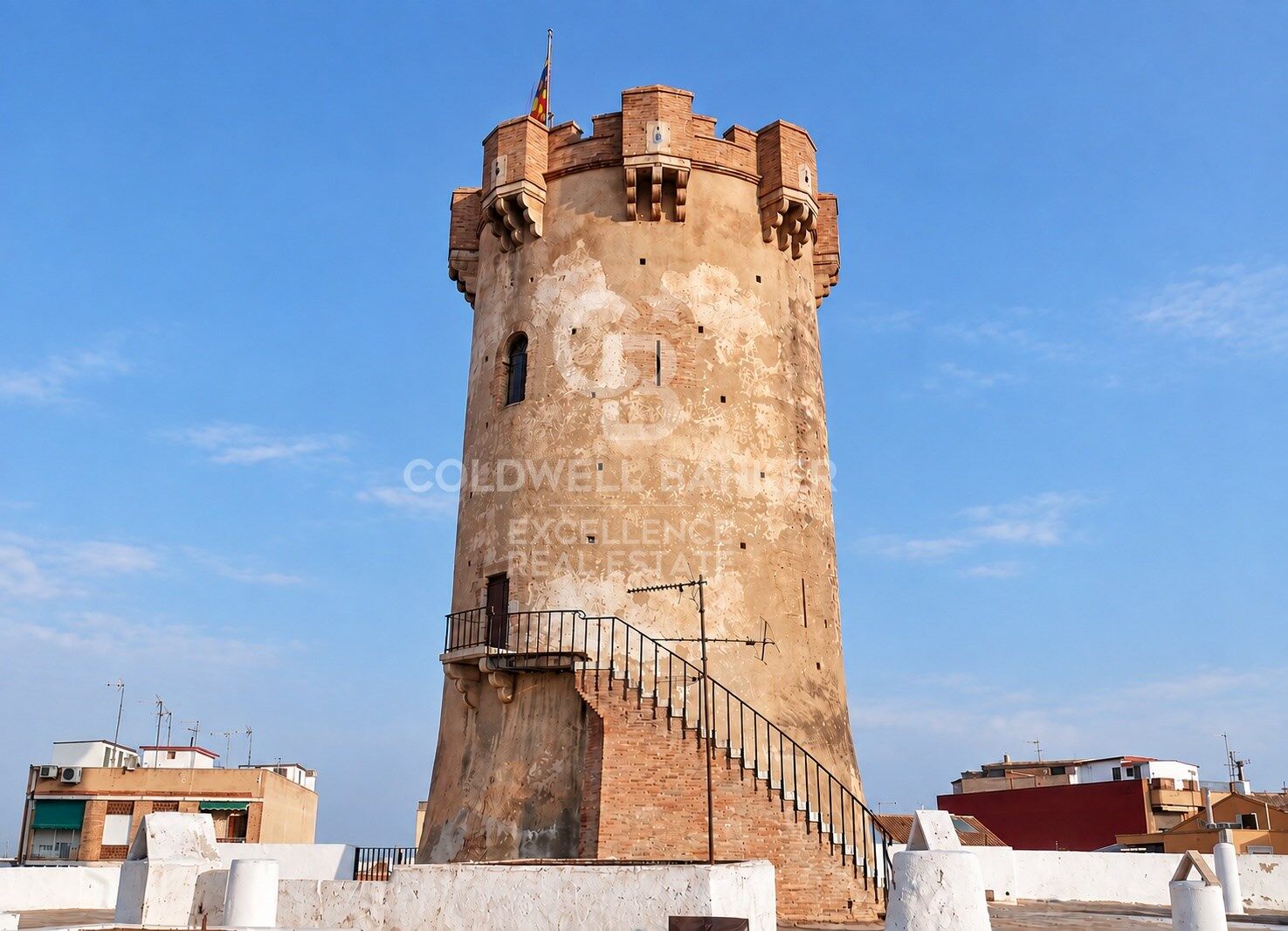 Tourist hostel with tourist license and 10% roi in Valencia.