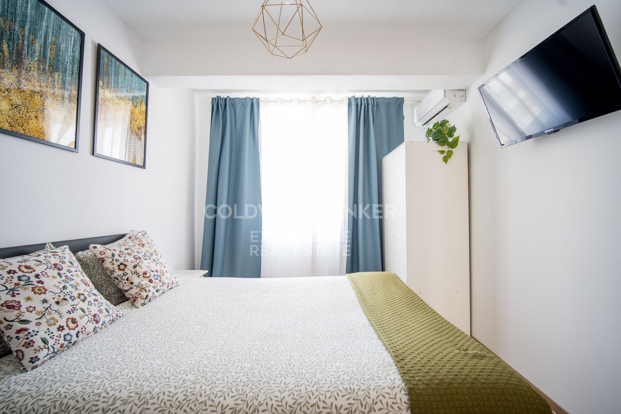 Tourist hostel with tourist license and 10% roi in Valencia.
