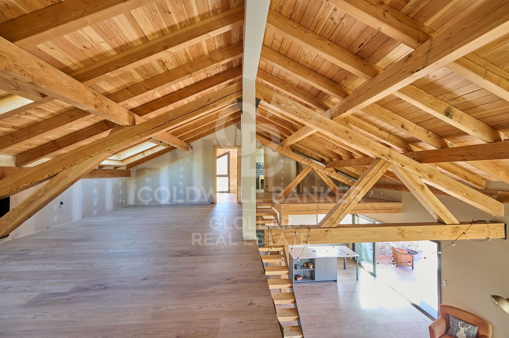 Casa independiente con jardín y vistas