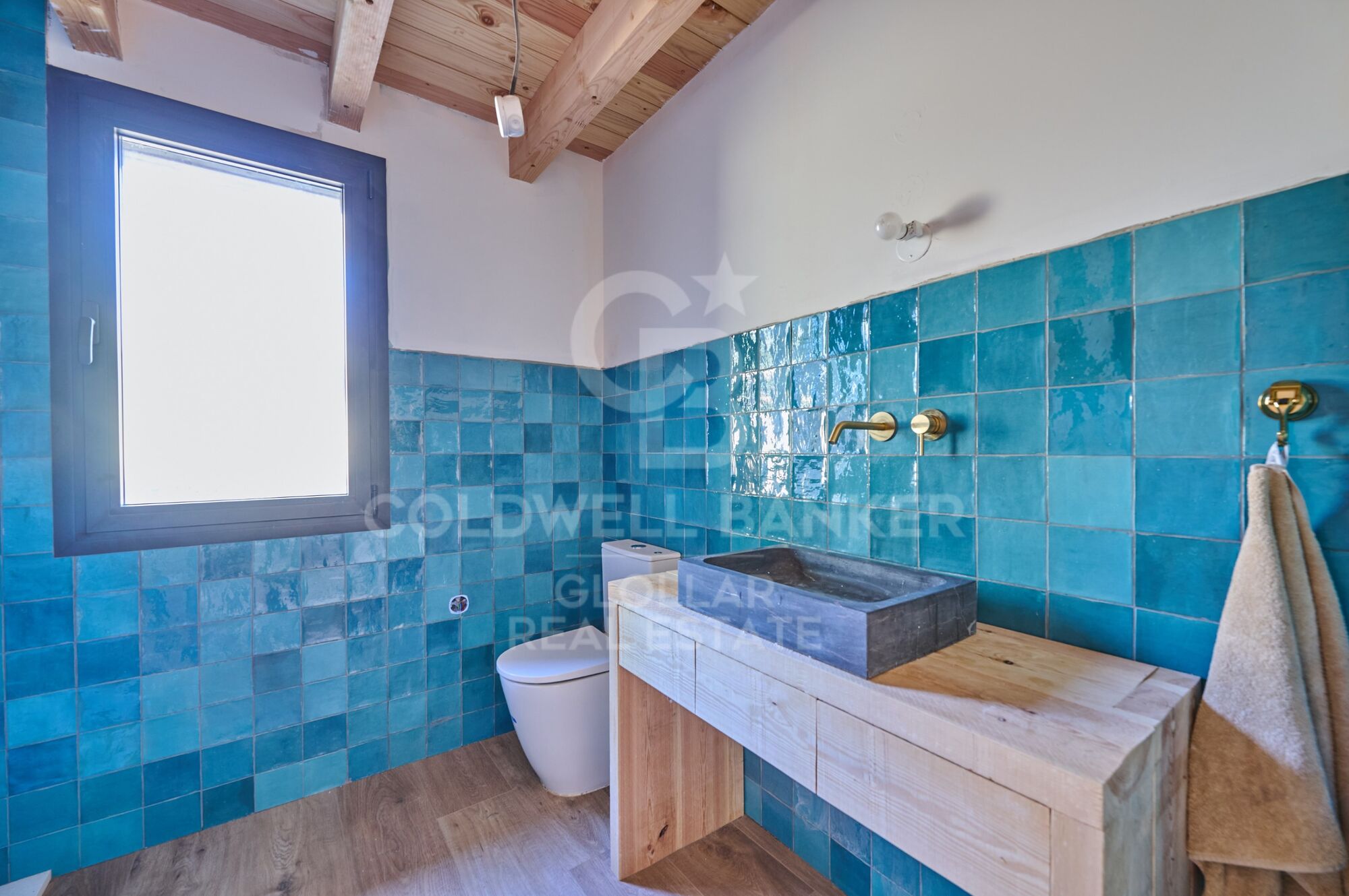 House 3 Bedrooms Sale Llo