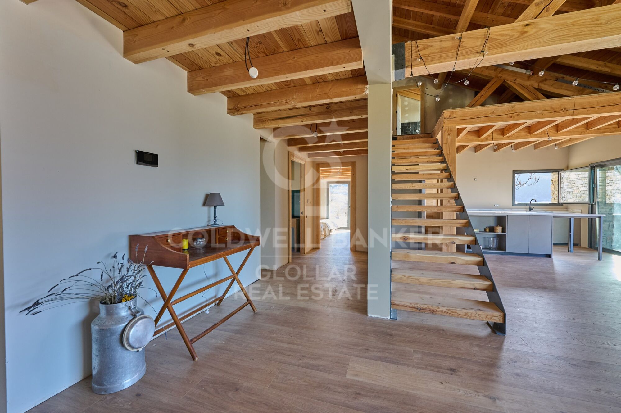 Casa independiente con jardín y vistas