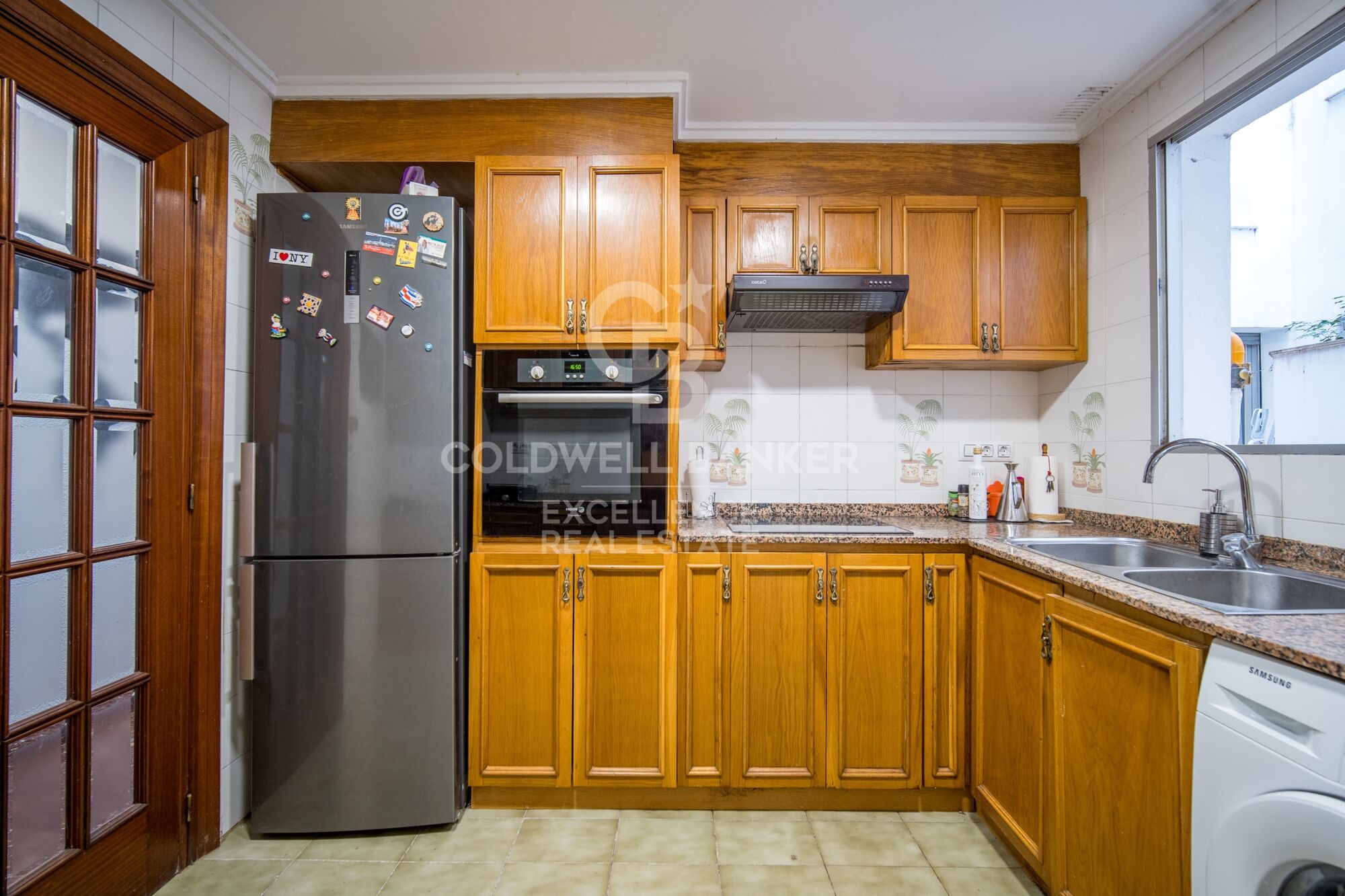 Vivienda junto a los jardines del Turia de 110m2 con balcón y 4 dormitorios.