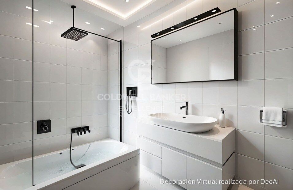 Vivienda junto a los jardines del Turia de 110m2 con balcón y 4 dormitorios.