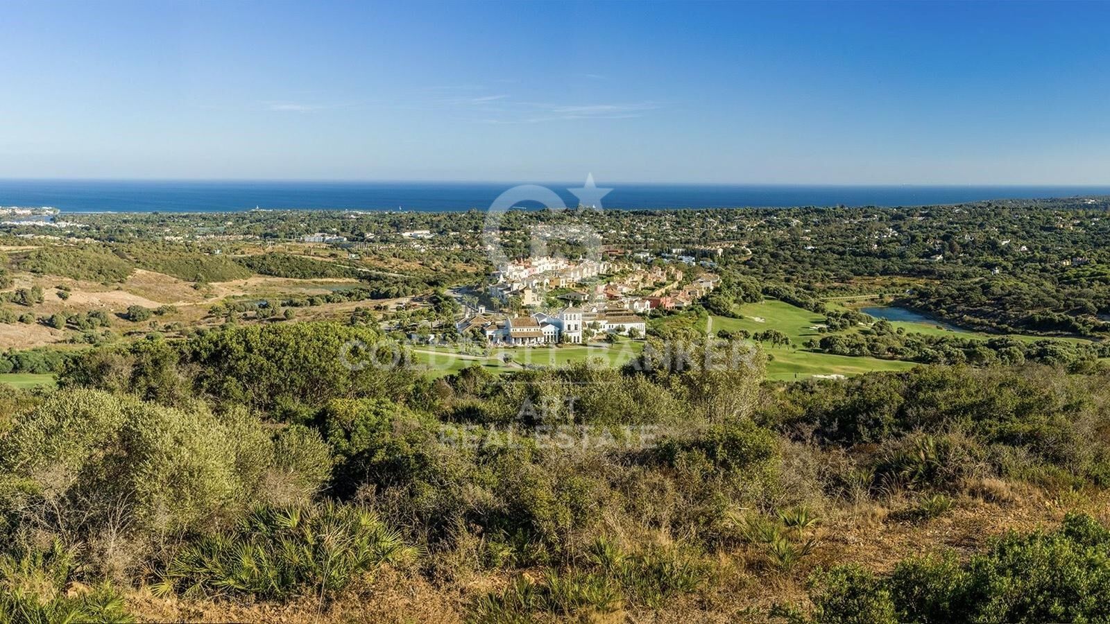 Sieben einzigartige Grundstücke mit herrlichem Blick auf die Küste von Sotogrande
