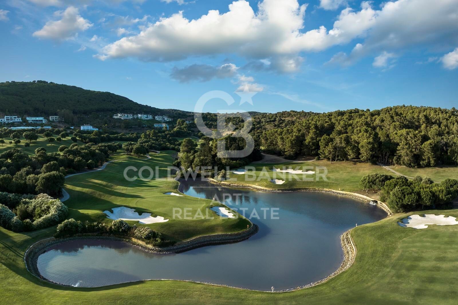 Sieben einzigartige Grundstücke mit herrlichem Blick auf die Küste von Sotogrande
