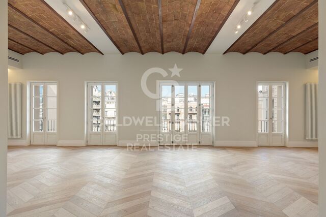 Luxury penthouse for sale in Barcelona