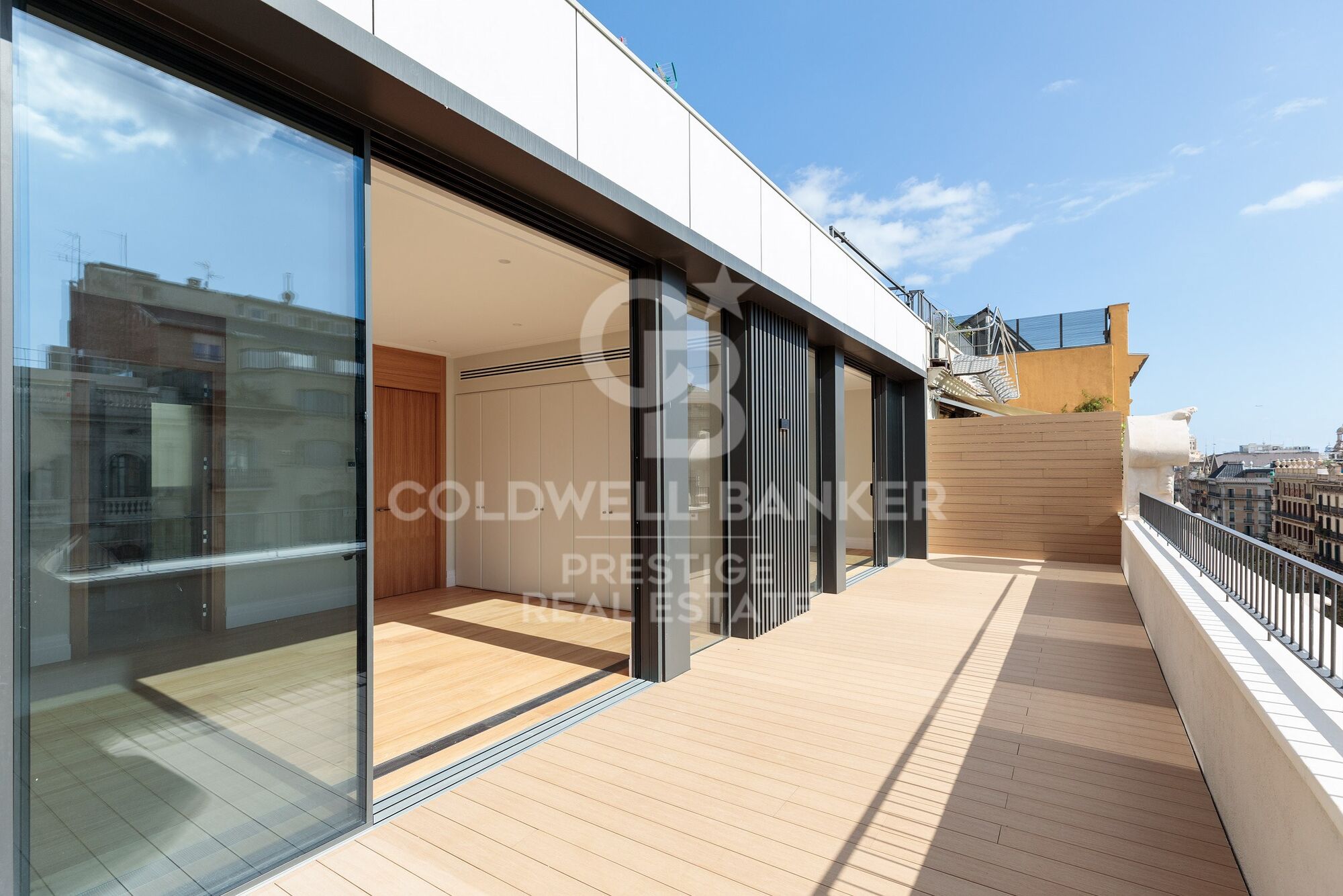 Luxury penthouse with terrace for sale in Barcelona