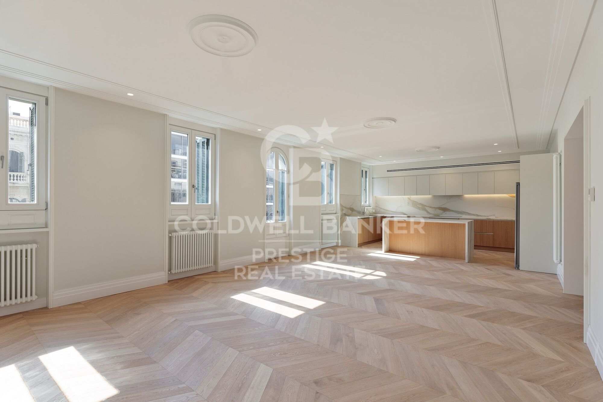 Luxury penthouse with terrace for sale in Barcelona