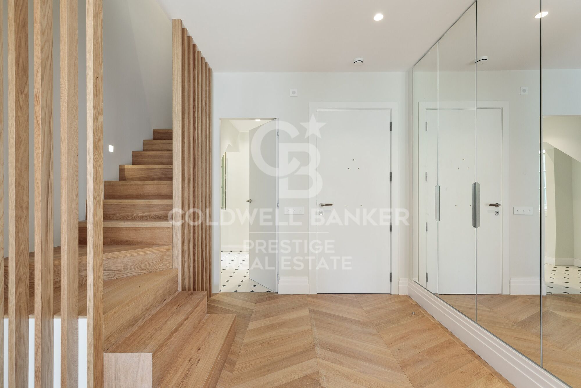 Luxury penthouse with terrace for sale in Barcelona