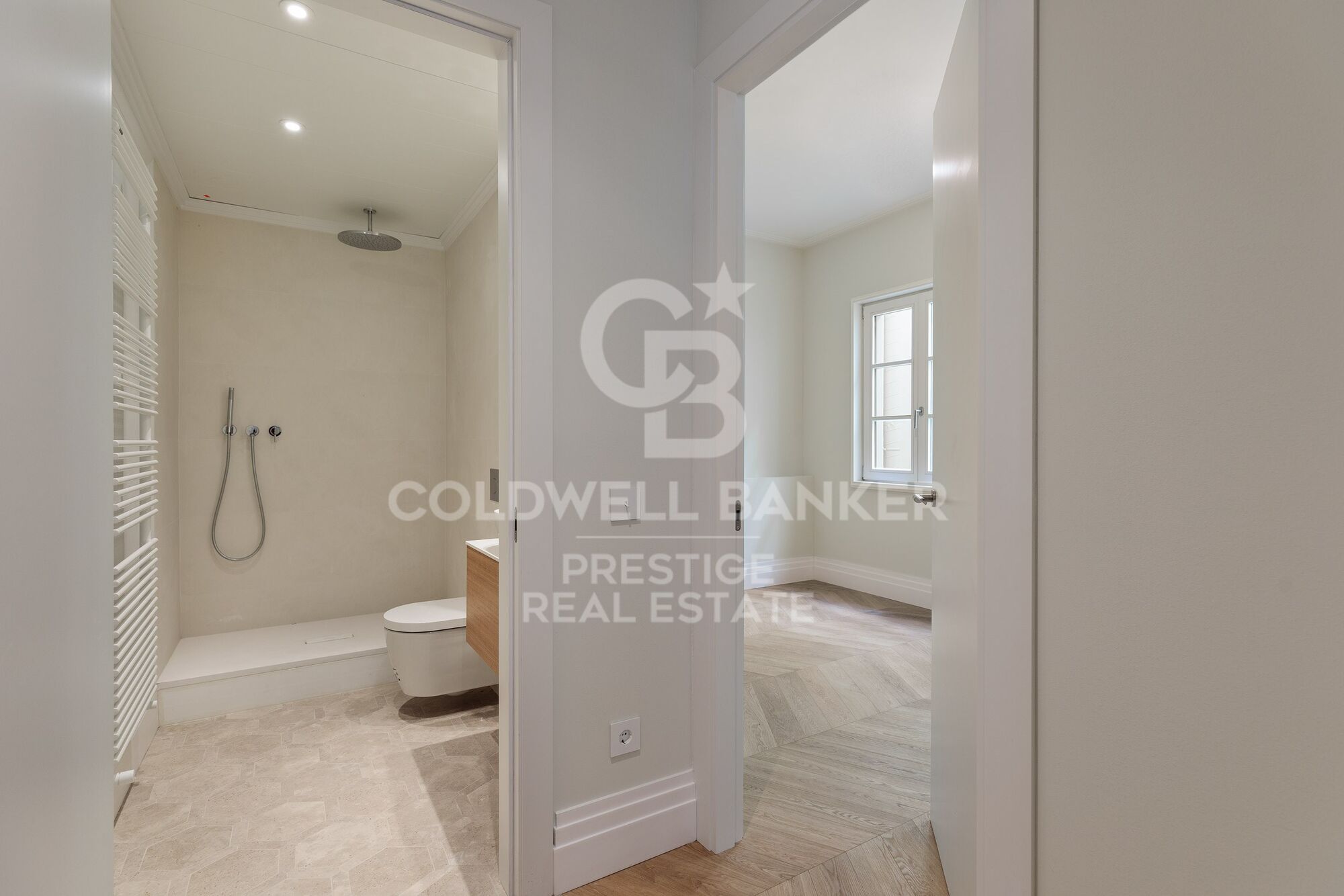 Luxury penthouse with terrace for sale in Barcelona