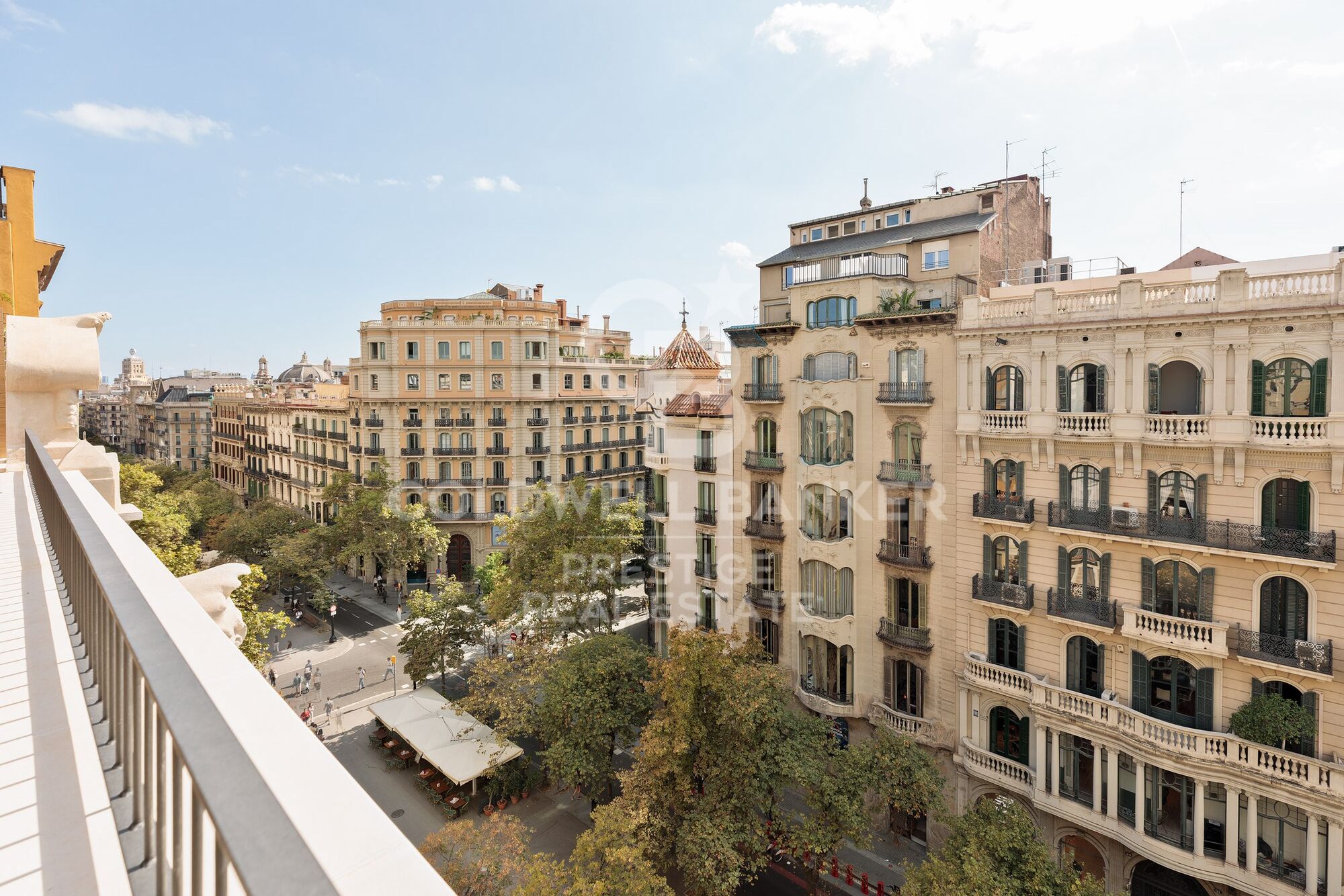 Luxury penthouse with terrace for sale in Barcelona