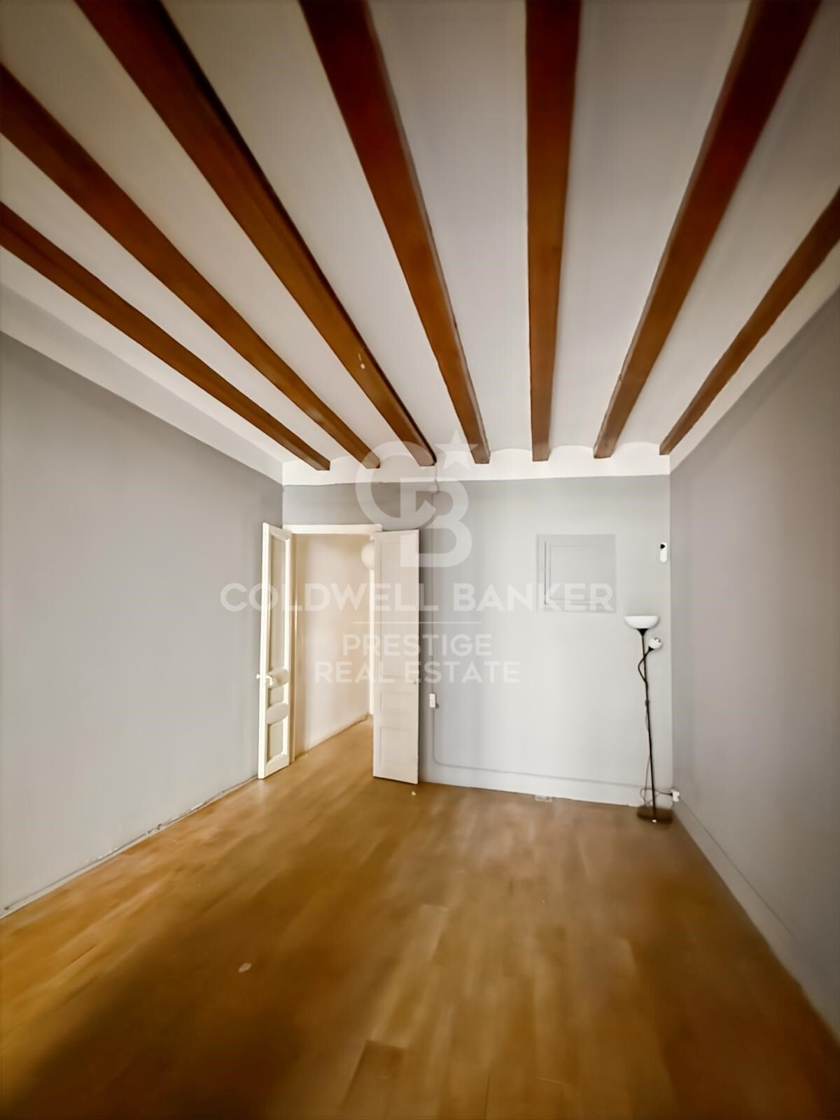 Wohnung zur Renovierung mit großem Potenzial nahe der Rambla Catalunya