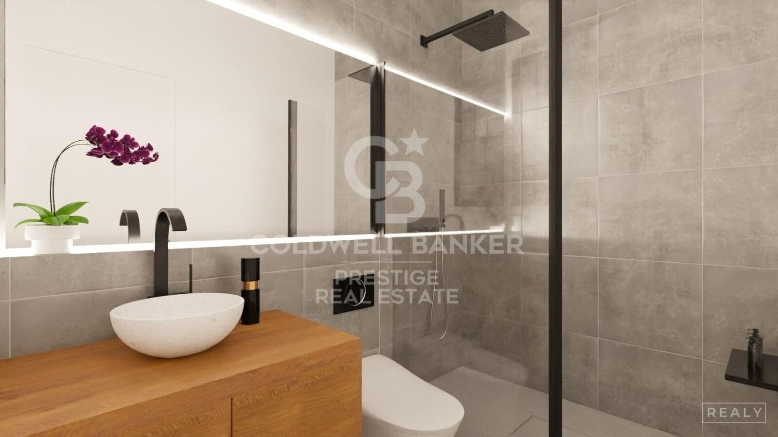 Penthouse duplex to renovate at the corner of Rambla Catalunya