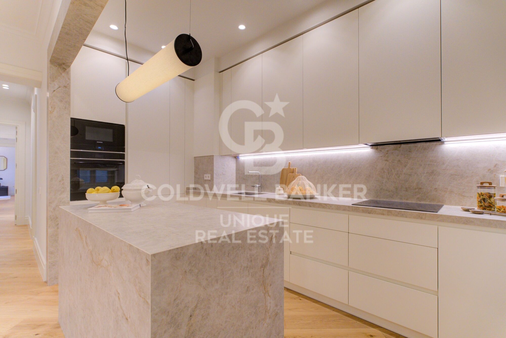 Elegant brand-new apartment on Castellana, Madrid
