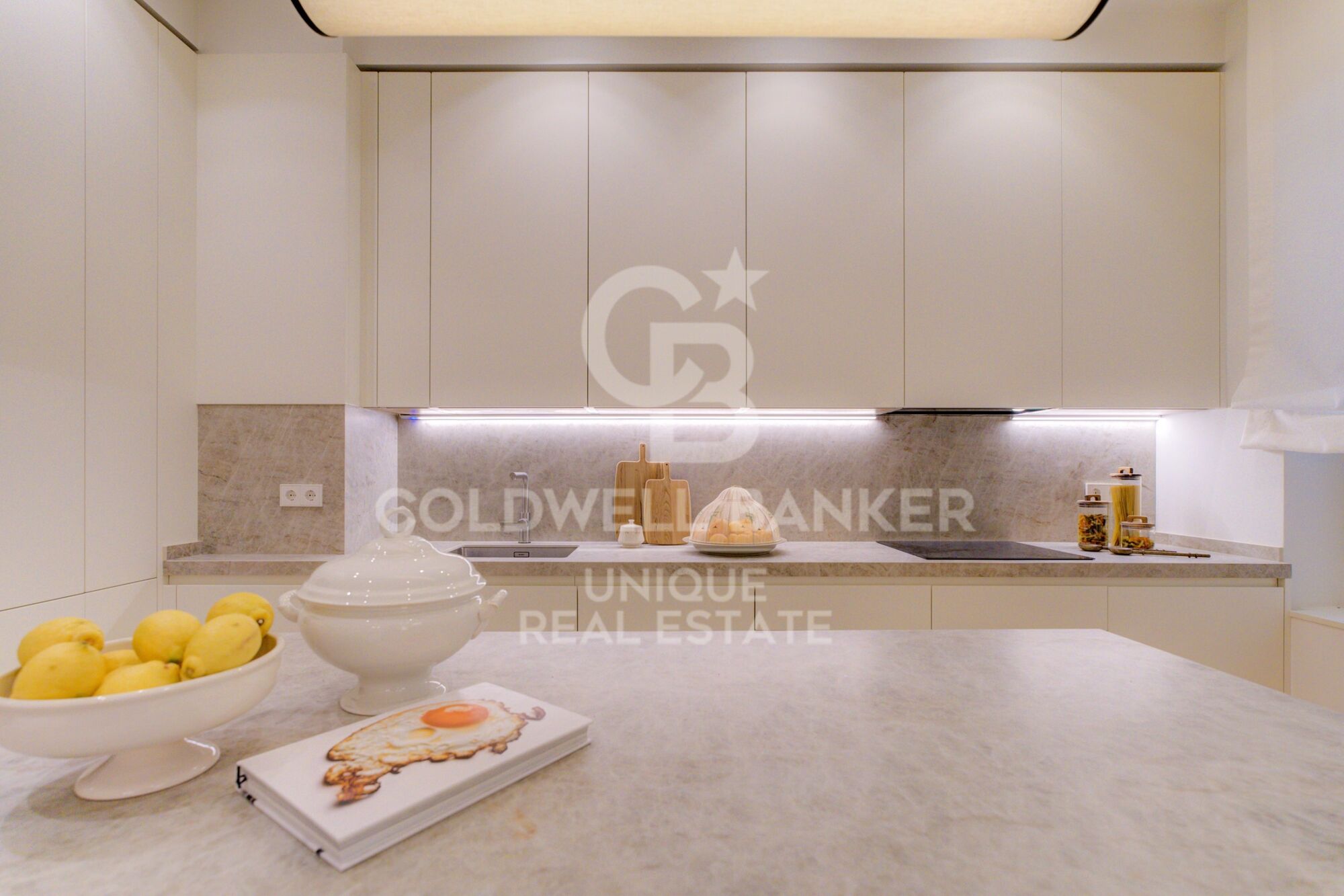 Elegant brand-new apartment on Castellana, Madrid