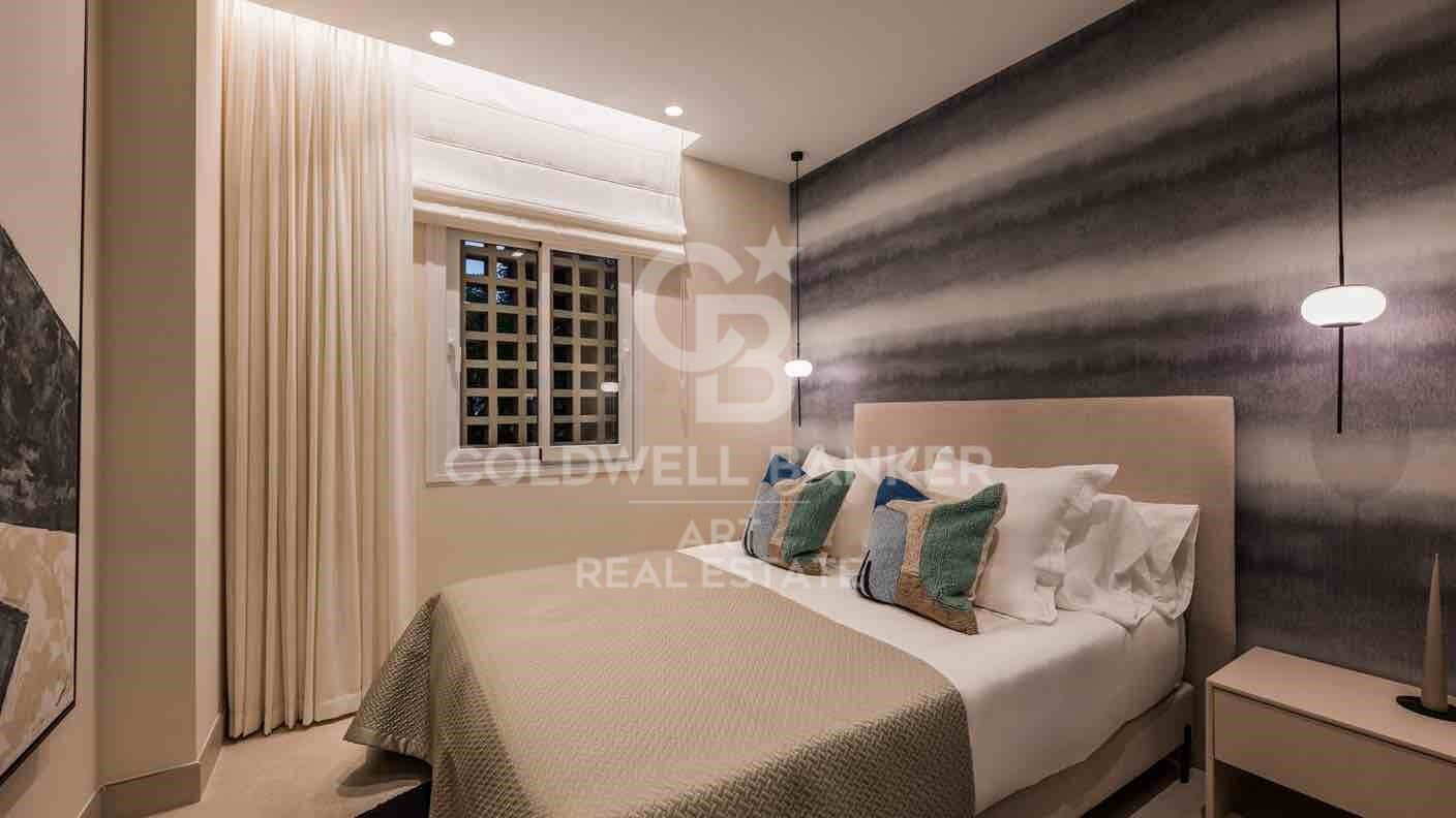 Exclusive ground floor apartment, located in the prestigious New Golden Mile area