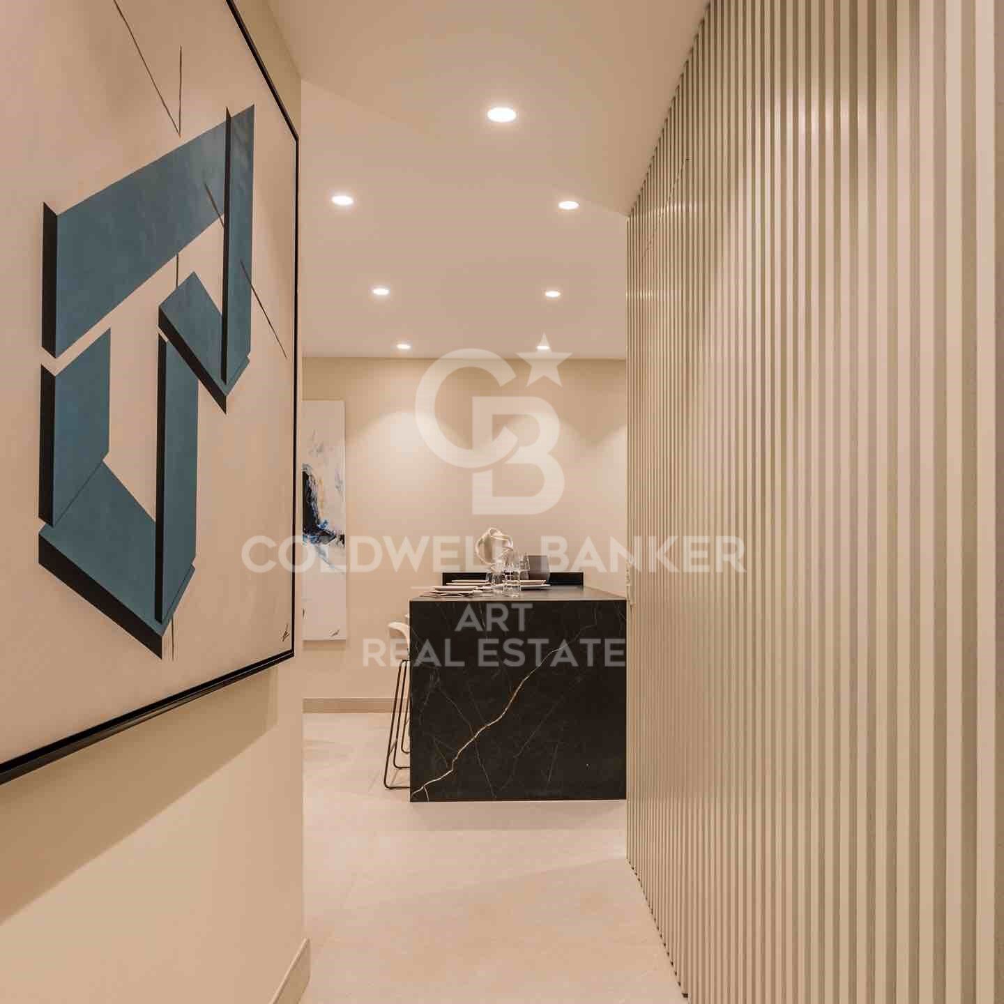 Exclusive ground floor apartment, located in the prestigious New Golden Mile area