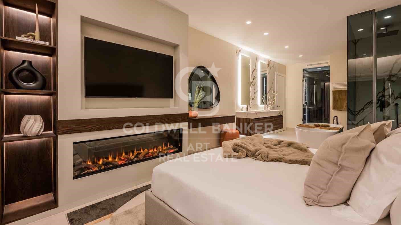 Exclusive ground floor apartment, located in the prestigious New Golden Mile area