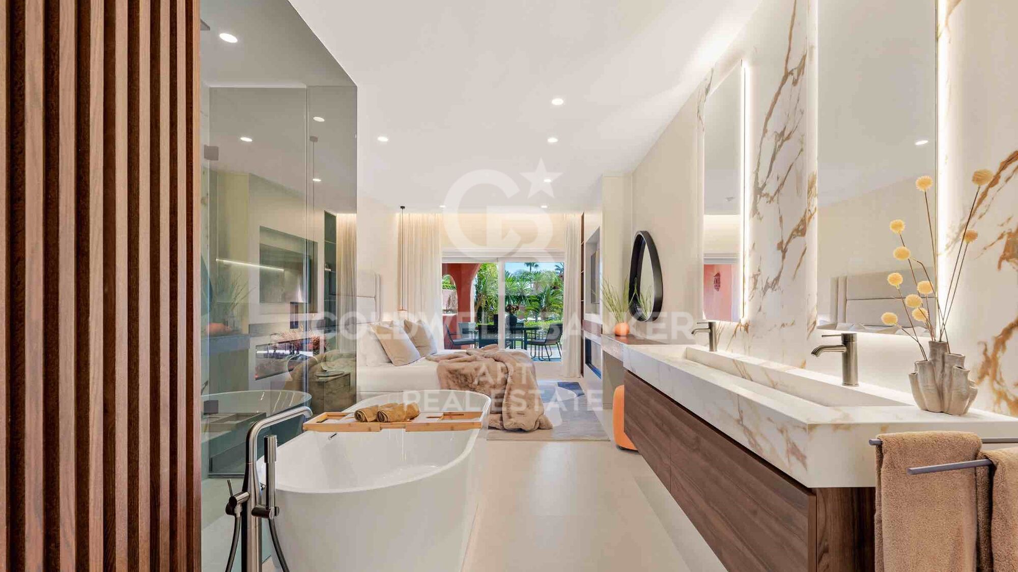 Appartement exclusif au rez-de-chaussée, situé dans le prestigieux quartier du New Golden Mile