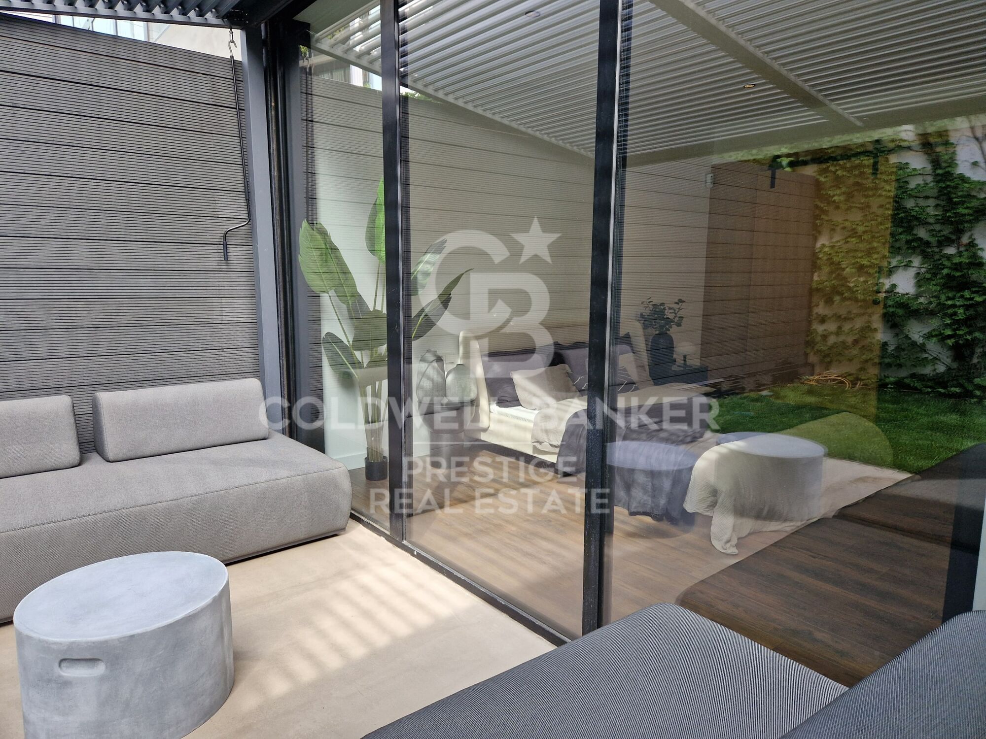 Luxuriöses Loft zum Verkauf mit 86m² Garten in einem emblematischen Gebäude, das kürzlich renoviert wurde