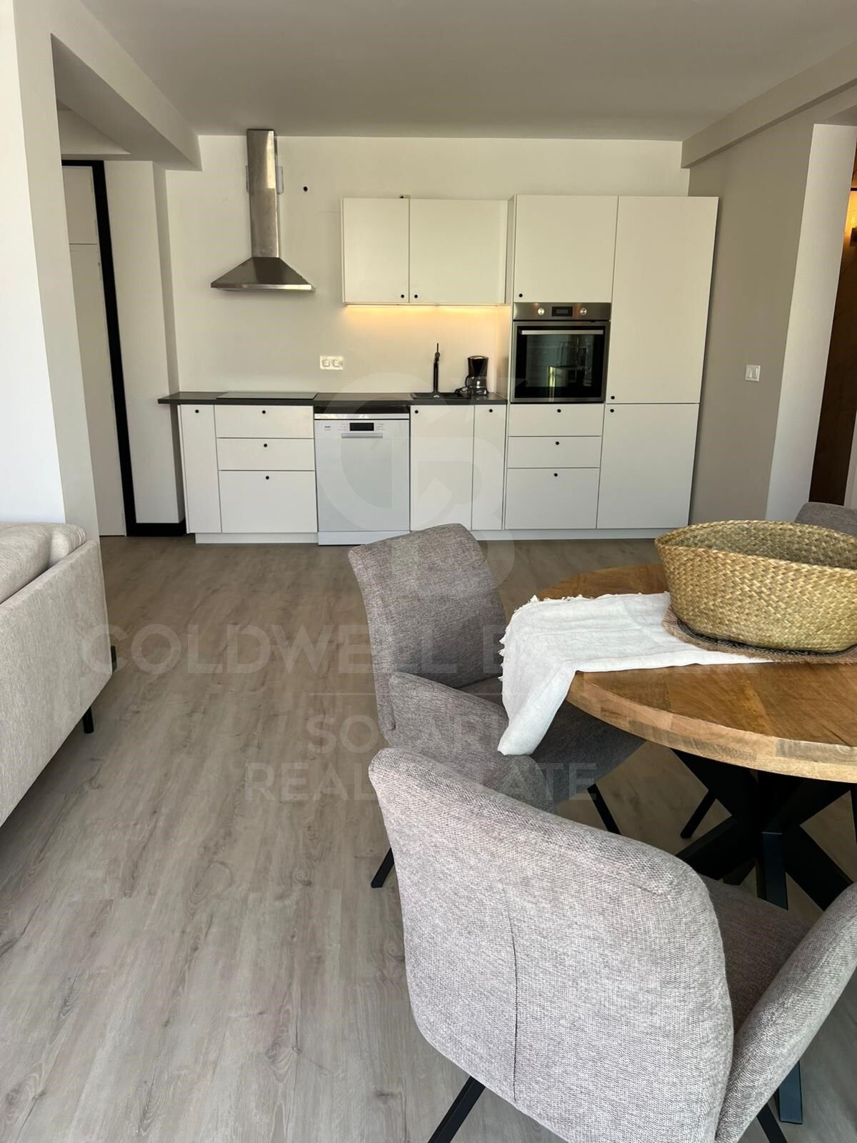 Tu refugio junto al mar: Elegancia y confort en Jávea