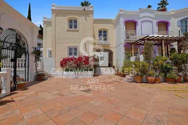 Charming Townhouse in La Perla de la Heredia, Benahavís