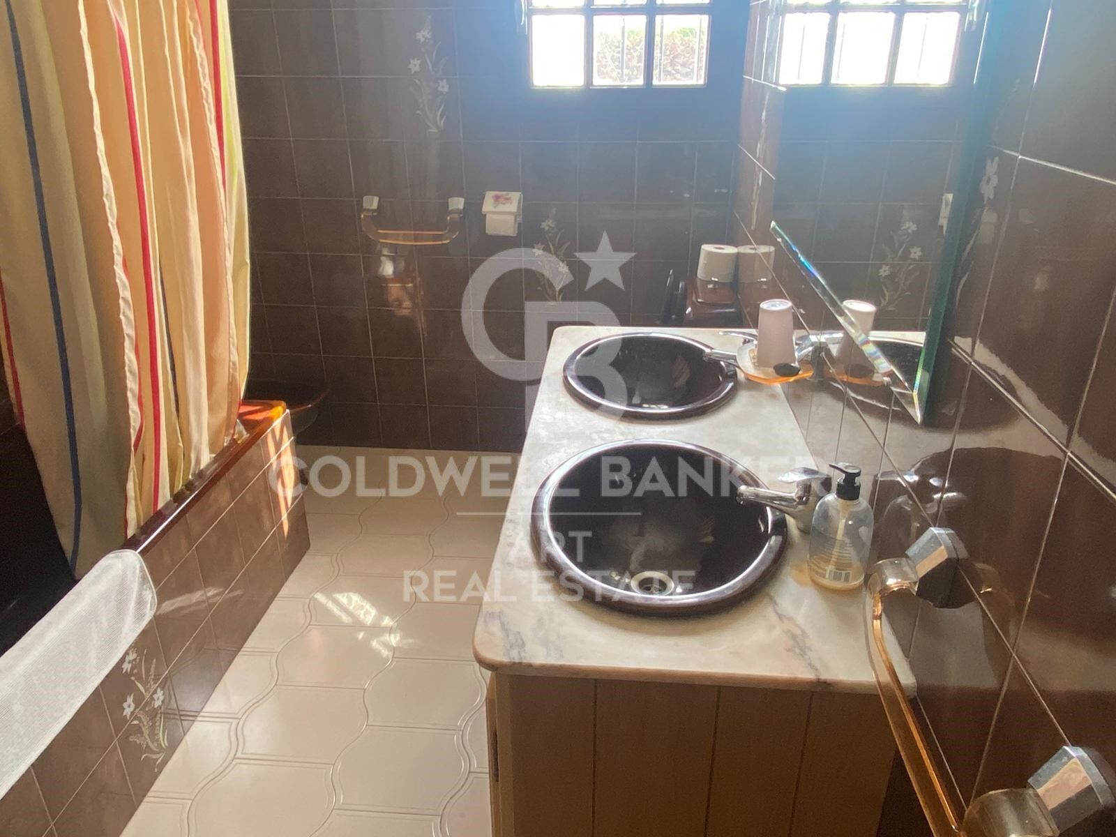 Villa en El Velerín, New Golden Mile, Estepona