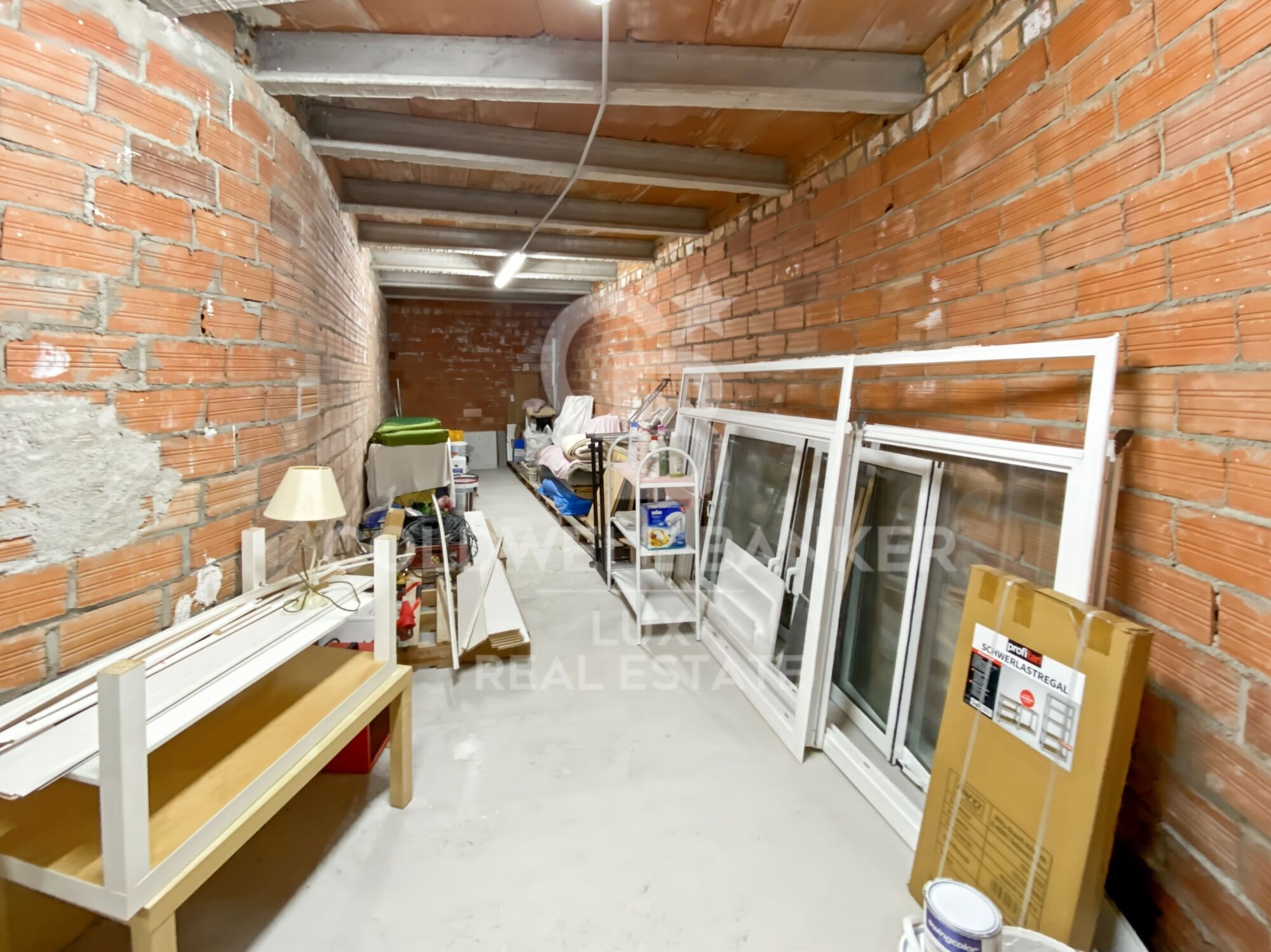 Casa en Palau Saverdera con licencia turística y piscina