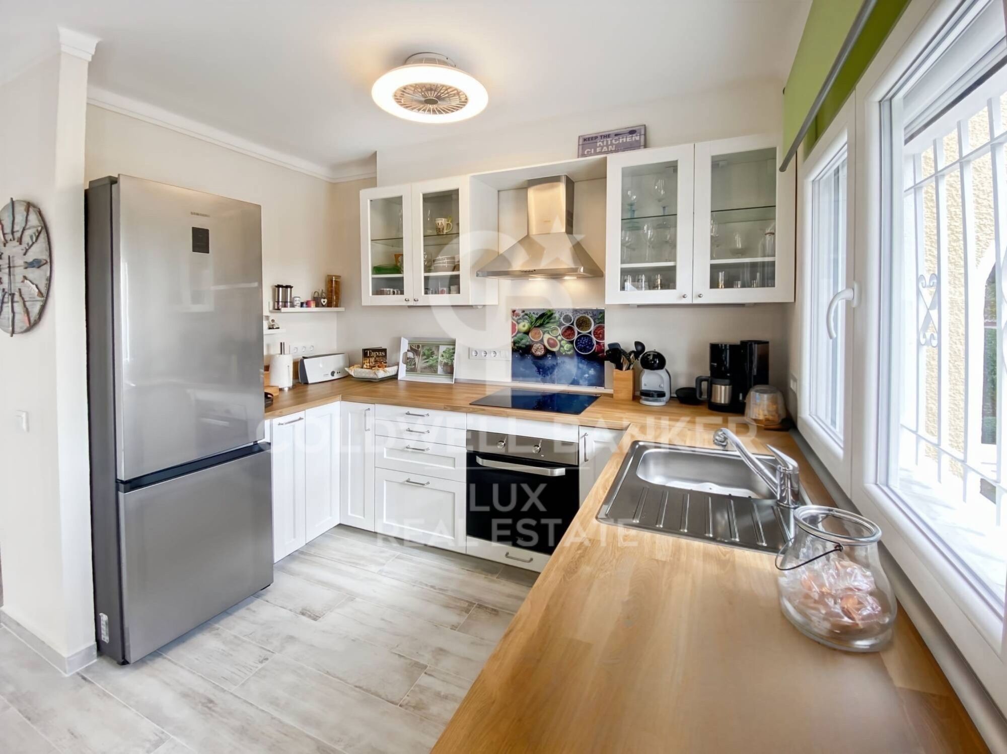 House in Palau Saverdera with a tourist license and pool