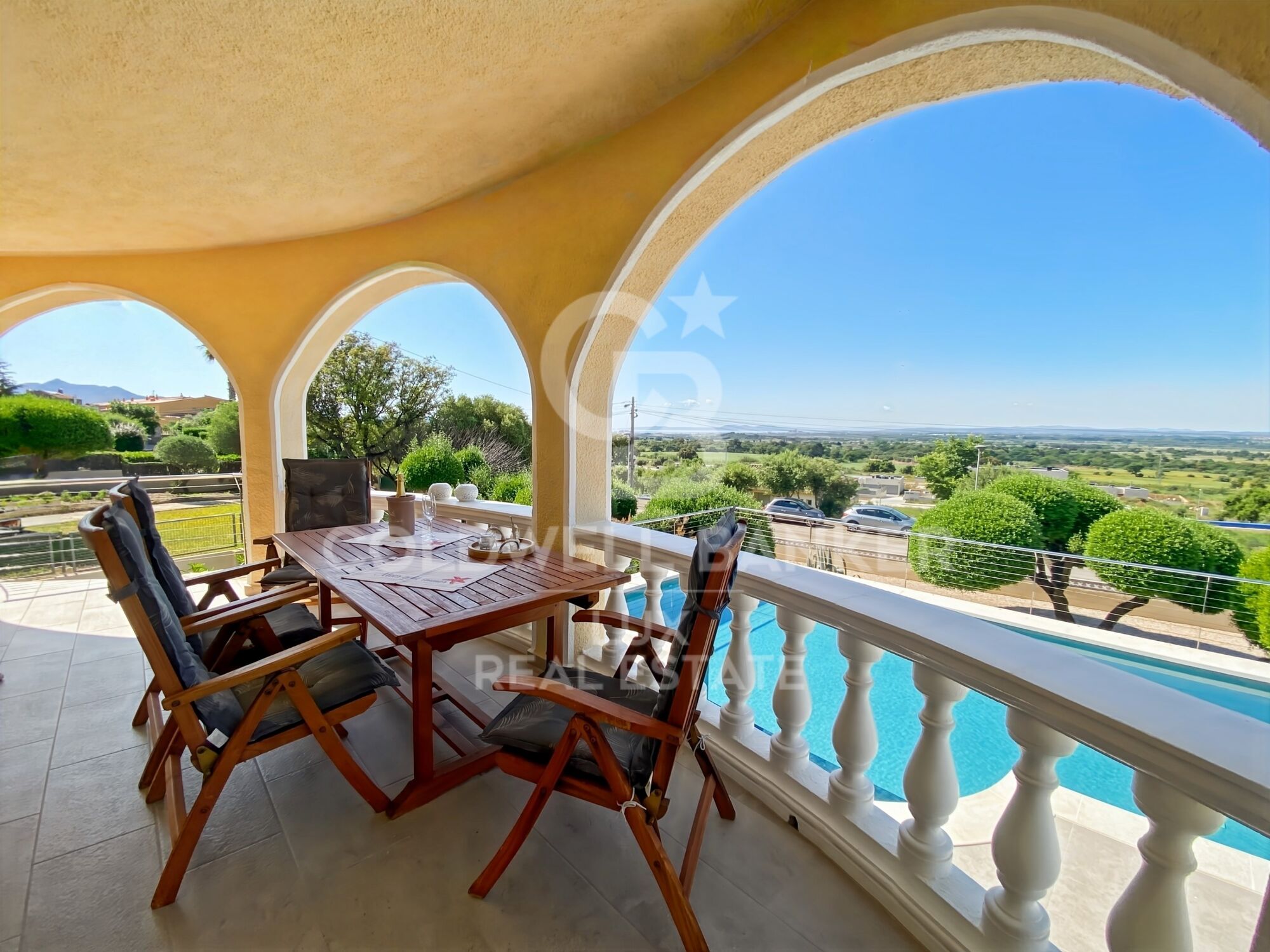 House in Palau Saverdera with a tourist license and pool