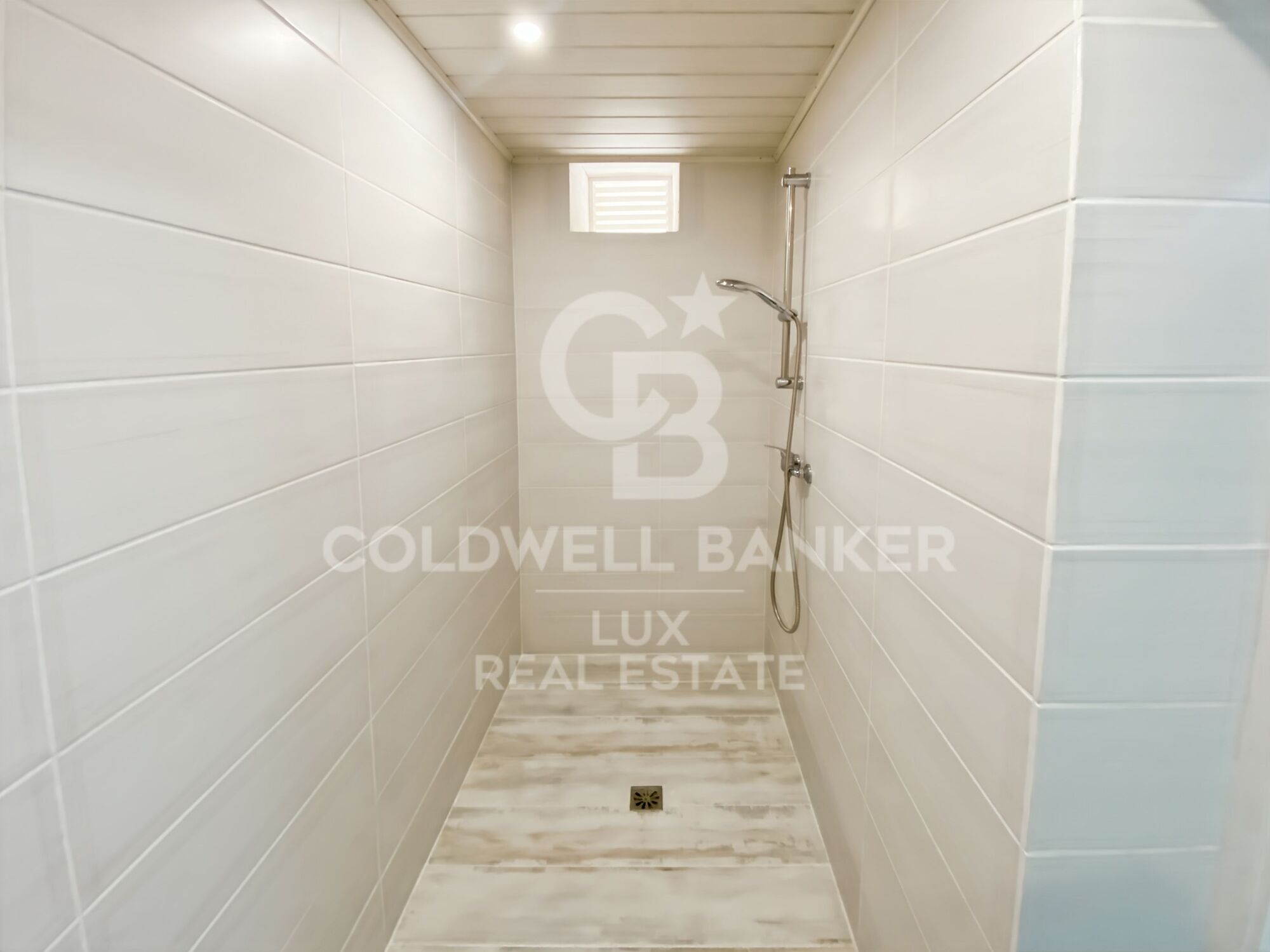 Maison à Palau Saverdera avec licence touristique et piscine