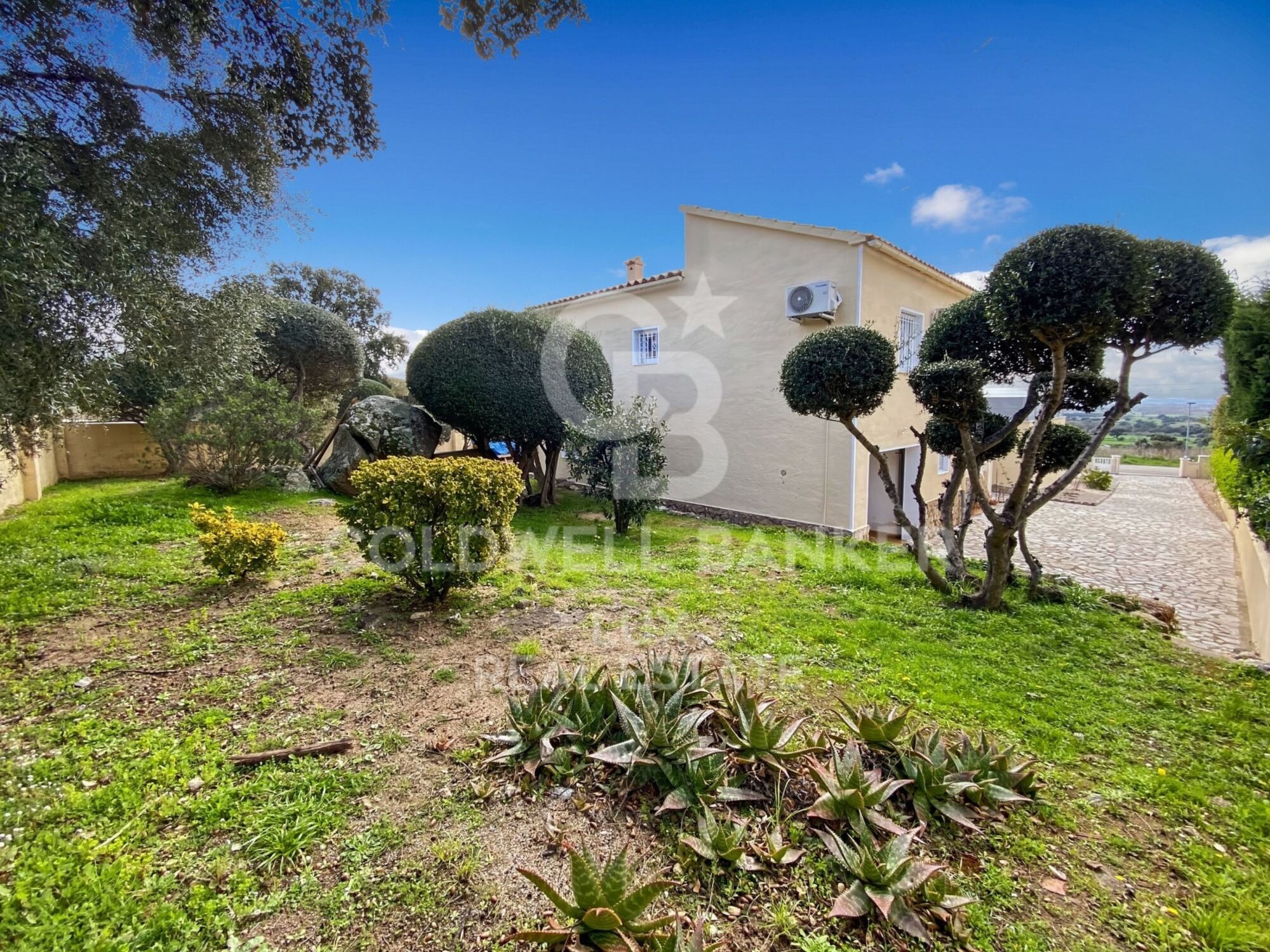 House in Palau Saverdera with a tourist license and pool