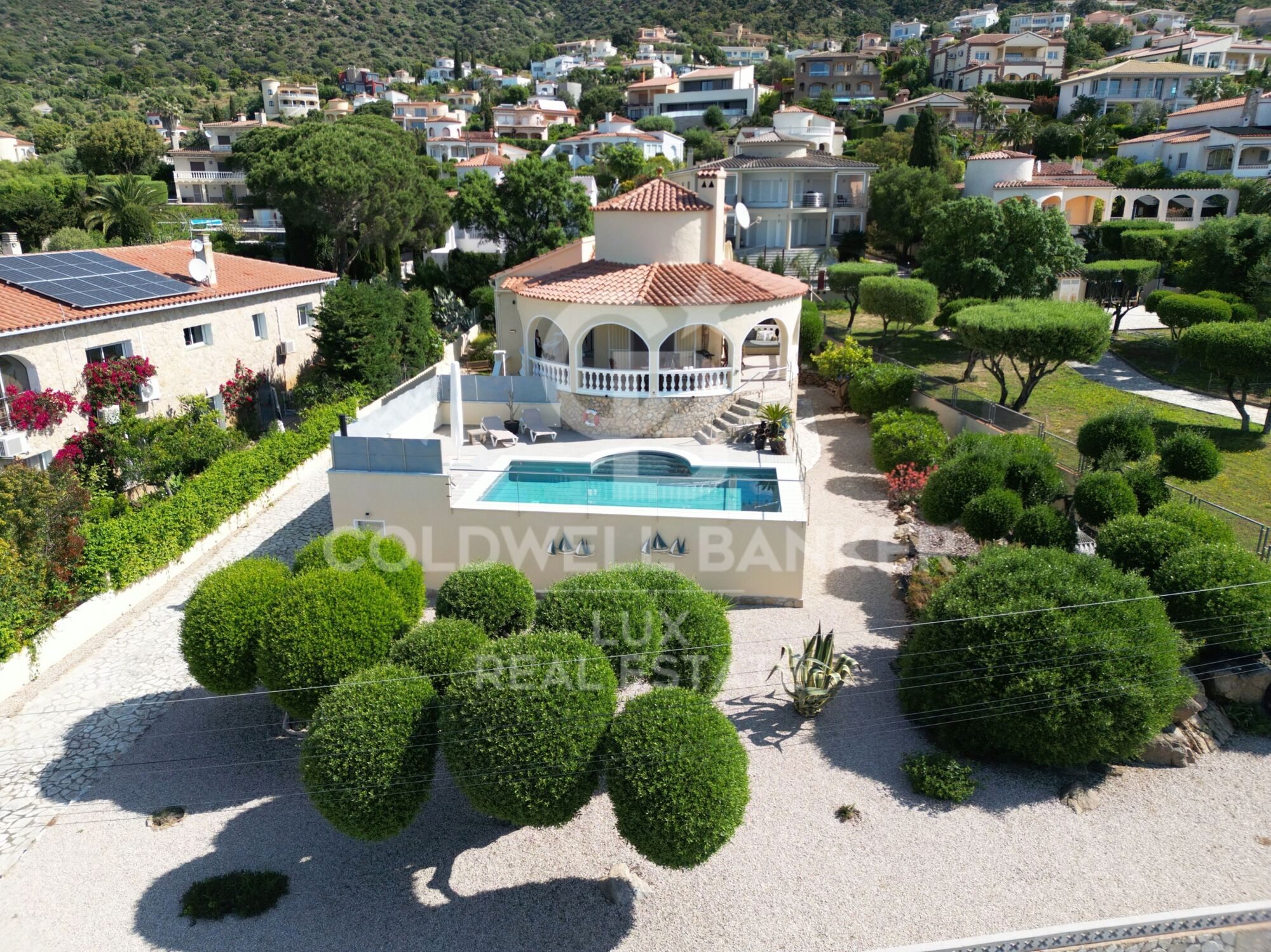 Haus in Palau Saverdera mit Touristenlizenz und Schwimmbad