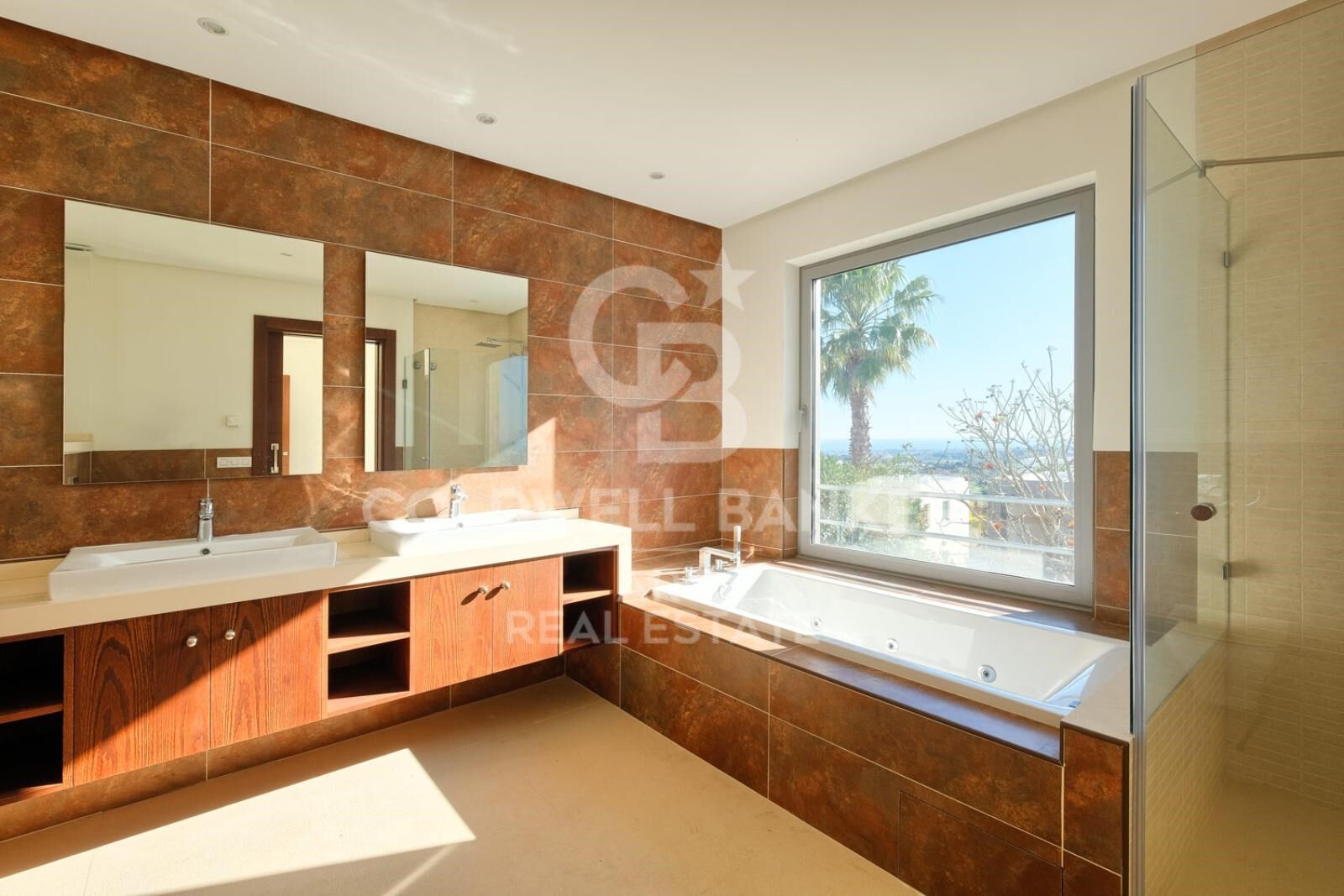 New built quality villa in Puerto del Capitan, Benahavís