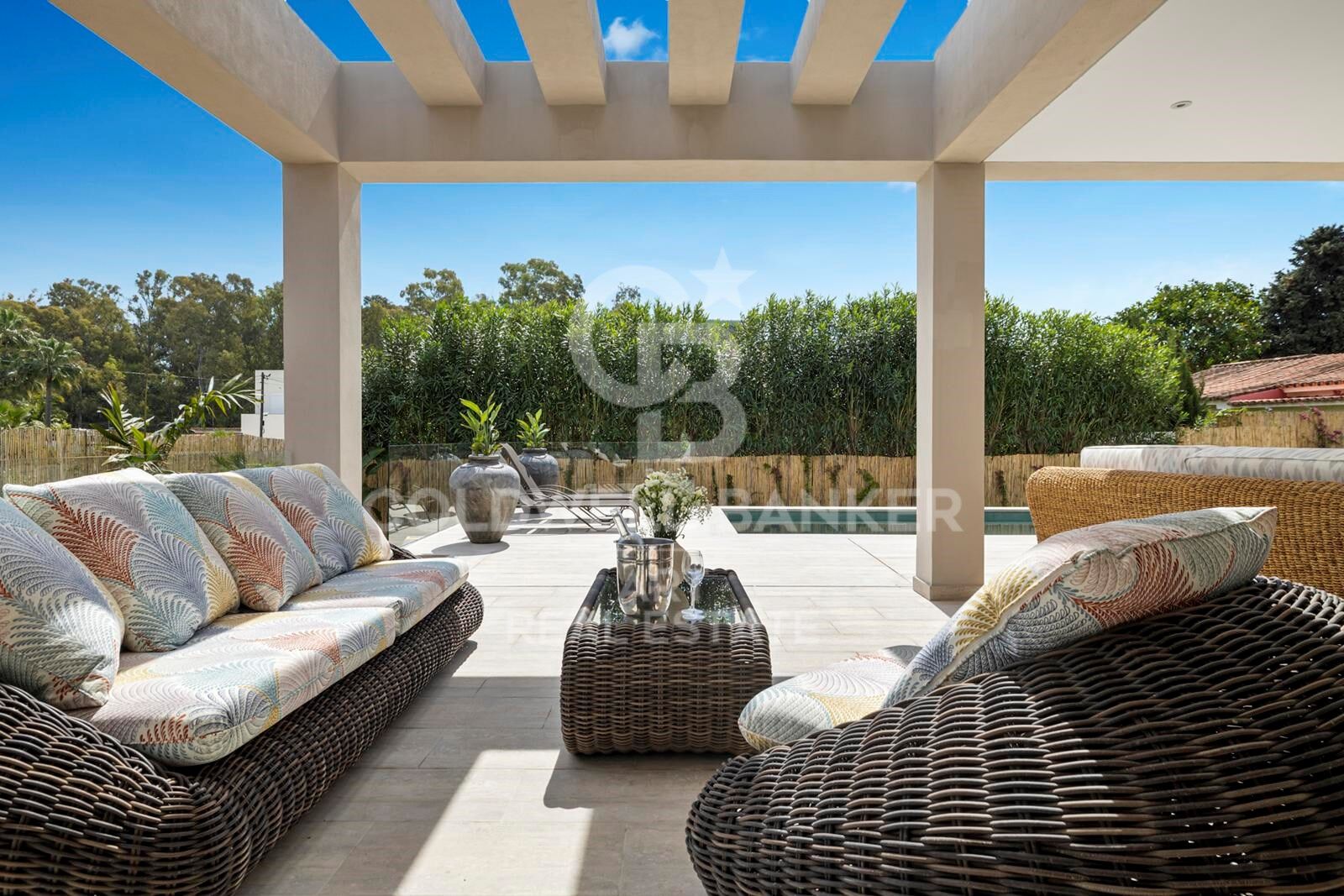 Magnifique Villa Récemment Construite en Bord de Plage à San Pedro de Alcántara