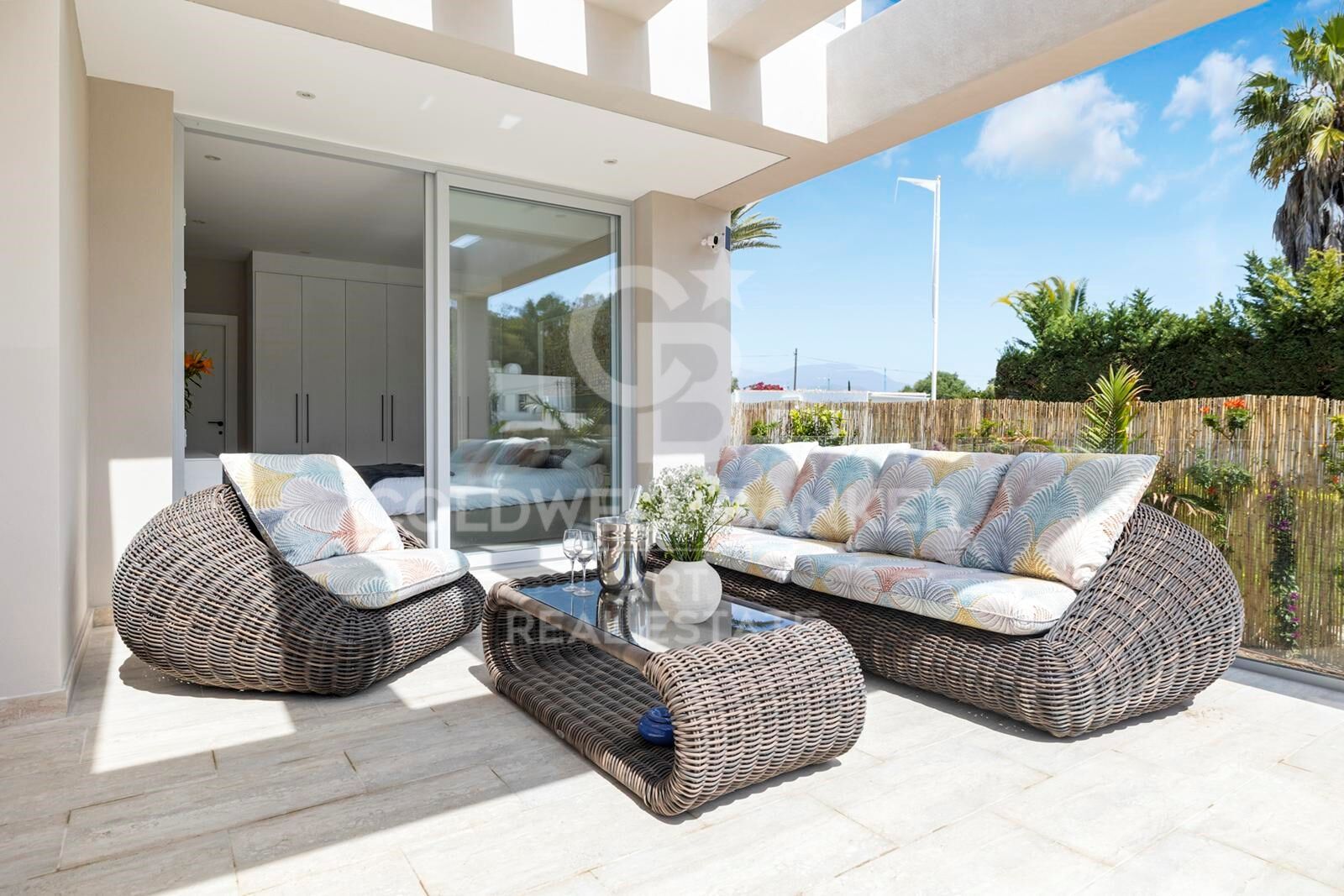 Magnifique Villa Récemment Construite en Bord de Plage à San Pedro de Alcántara