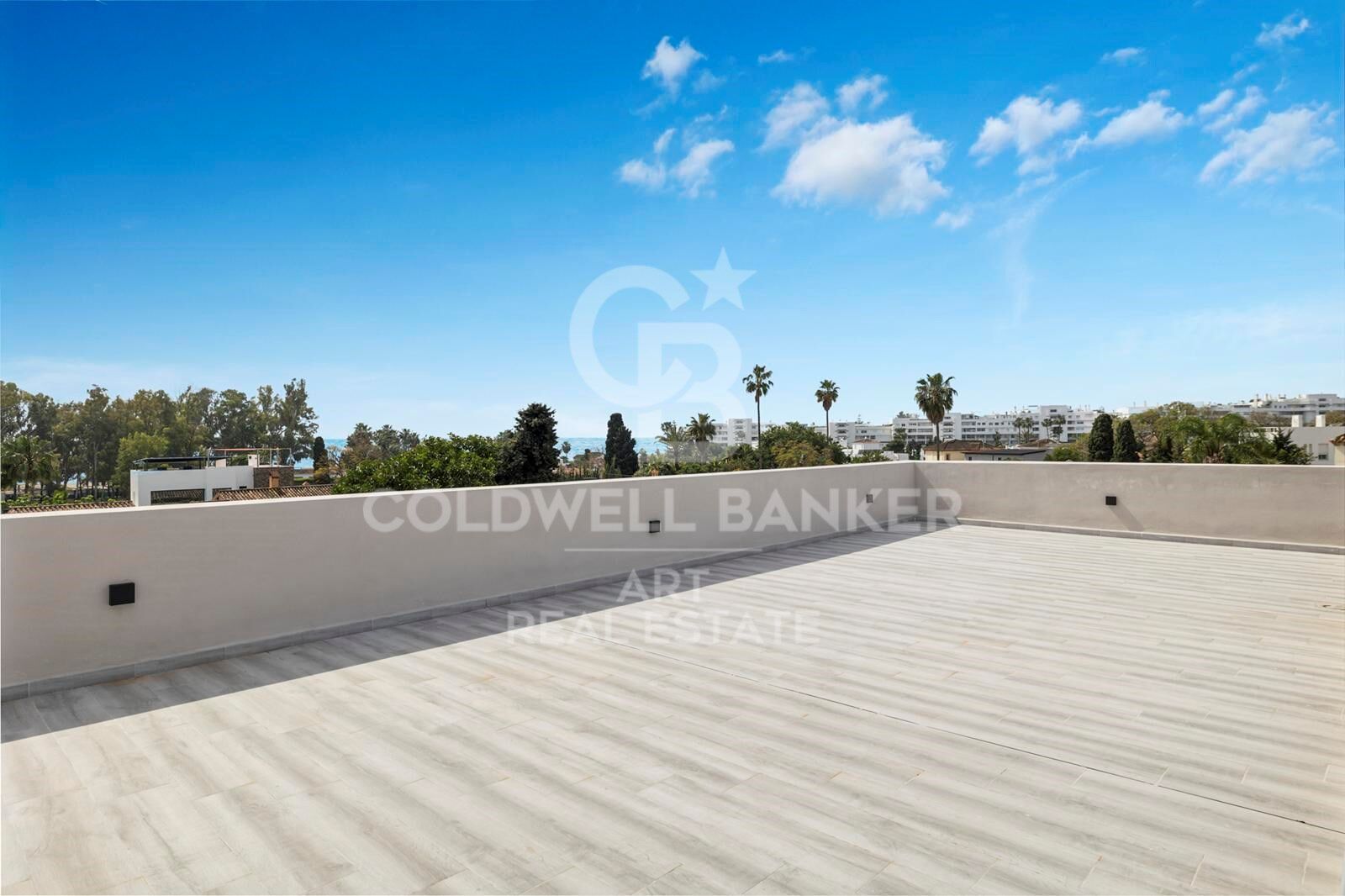 Magnifique Villa Récemment Construite en Bord de Plage à San Pedro de Alcántara