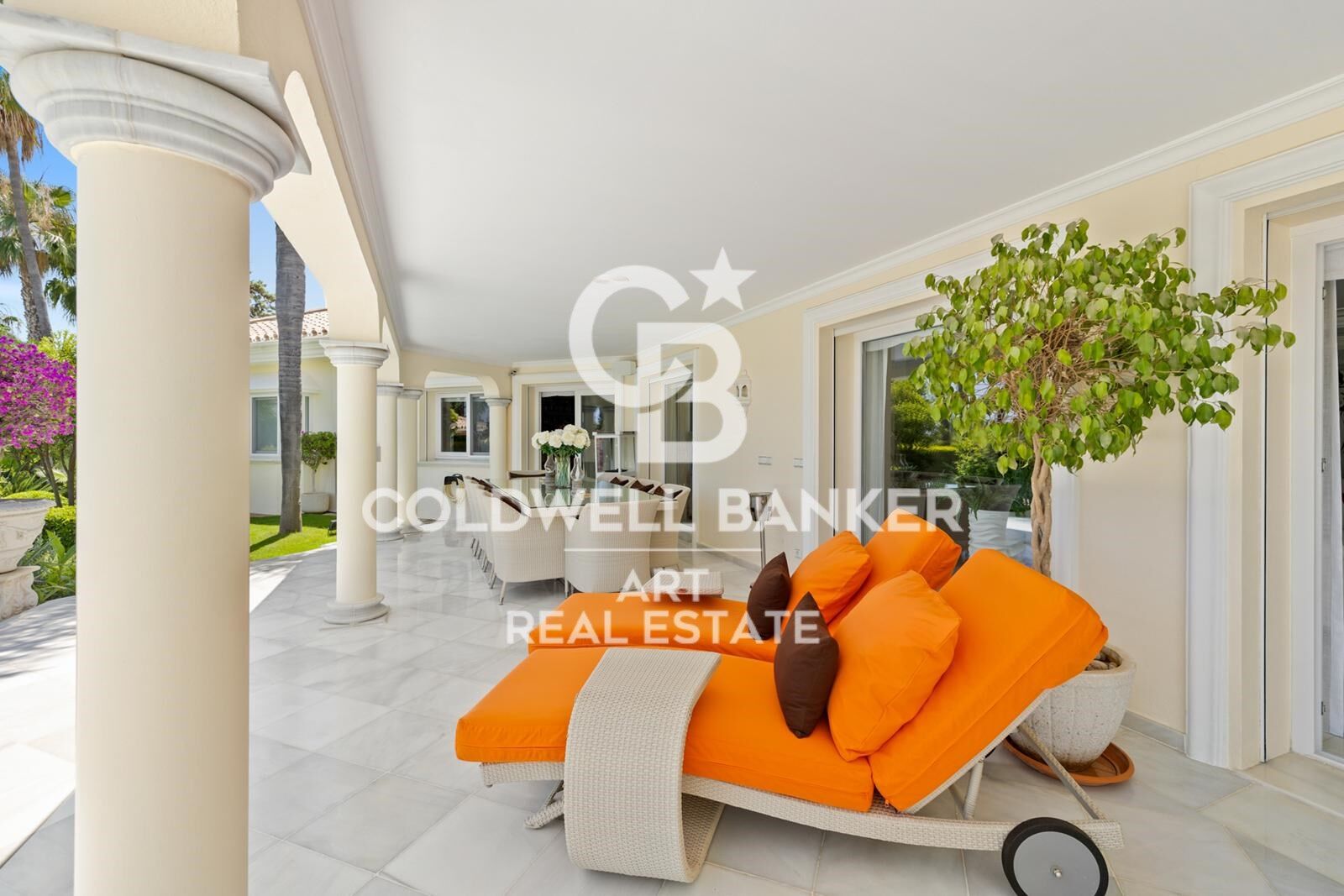 Exquisita fusión de elegancia contemporánea y encanto andaluz, La Cerquilla