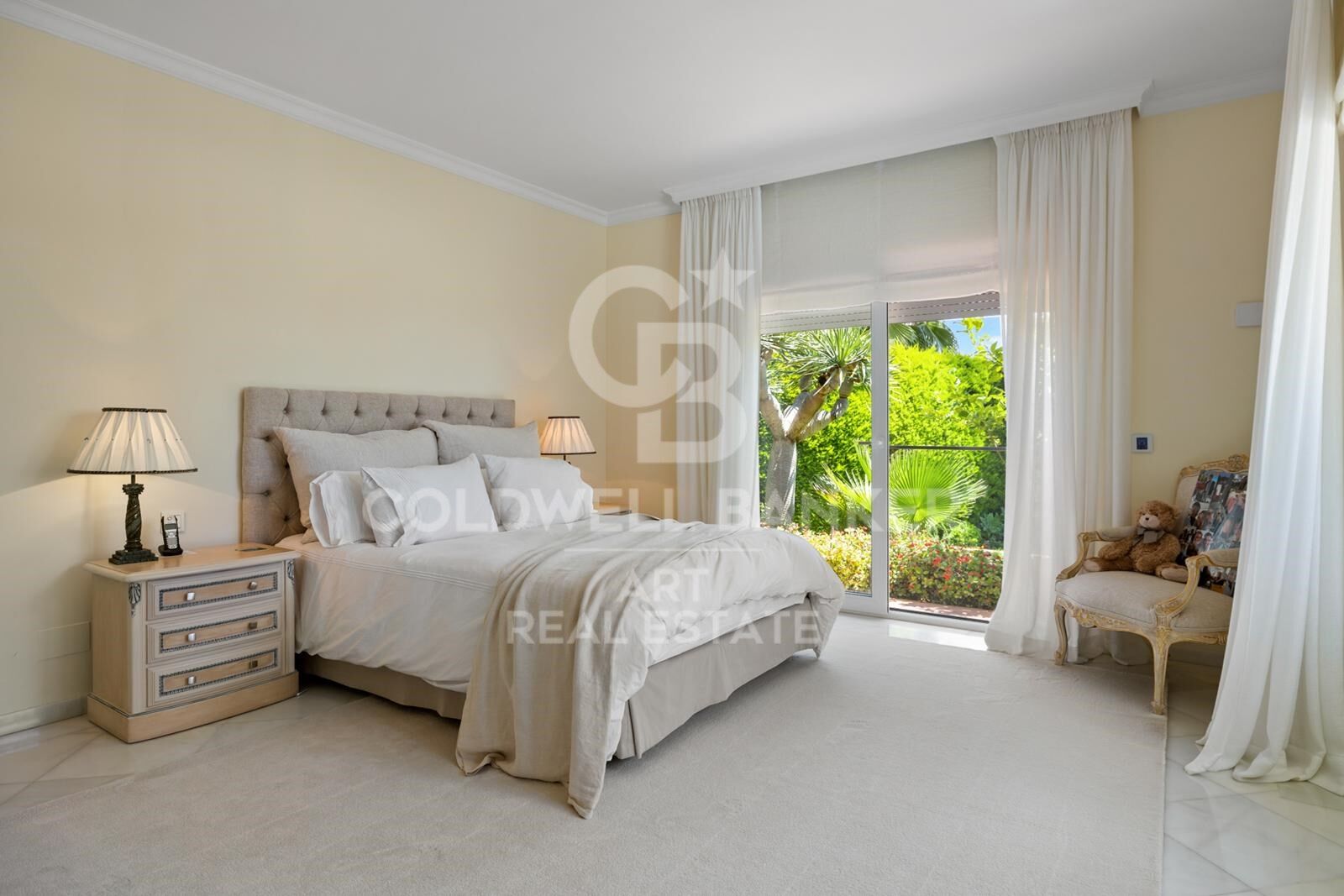 Exquisita fusión de elegancia contemporánea y encanto andaluz, La Cerquilla