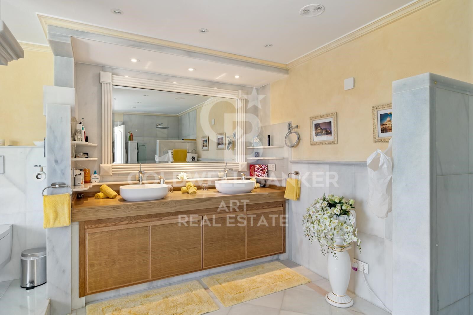 Exquisita fusión de elegancia contemporánea y encanto andaluz, La Cerquilla