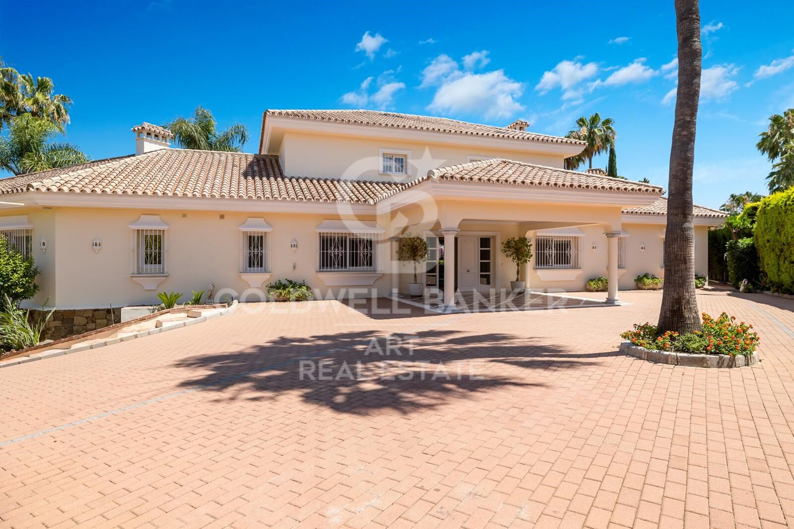 Exquisite Fusion of Contemporary Elegance and Andalusian Charm, La Cerquilla